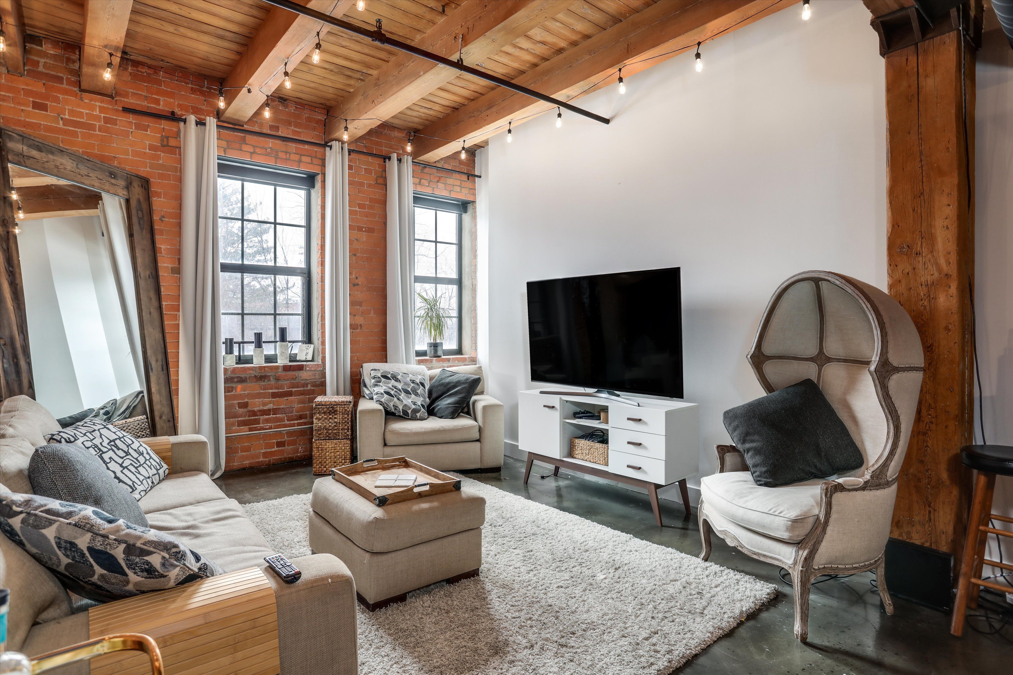 6533 E Jefferson Avenue Unit: 115W