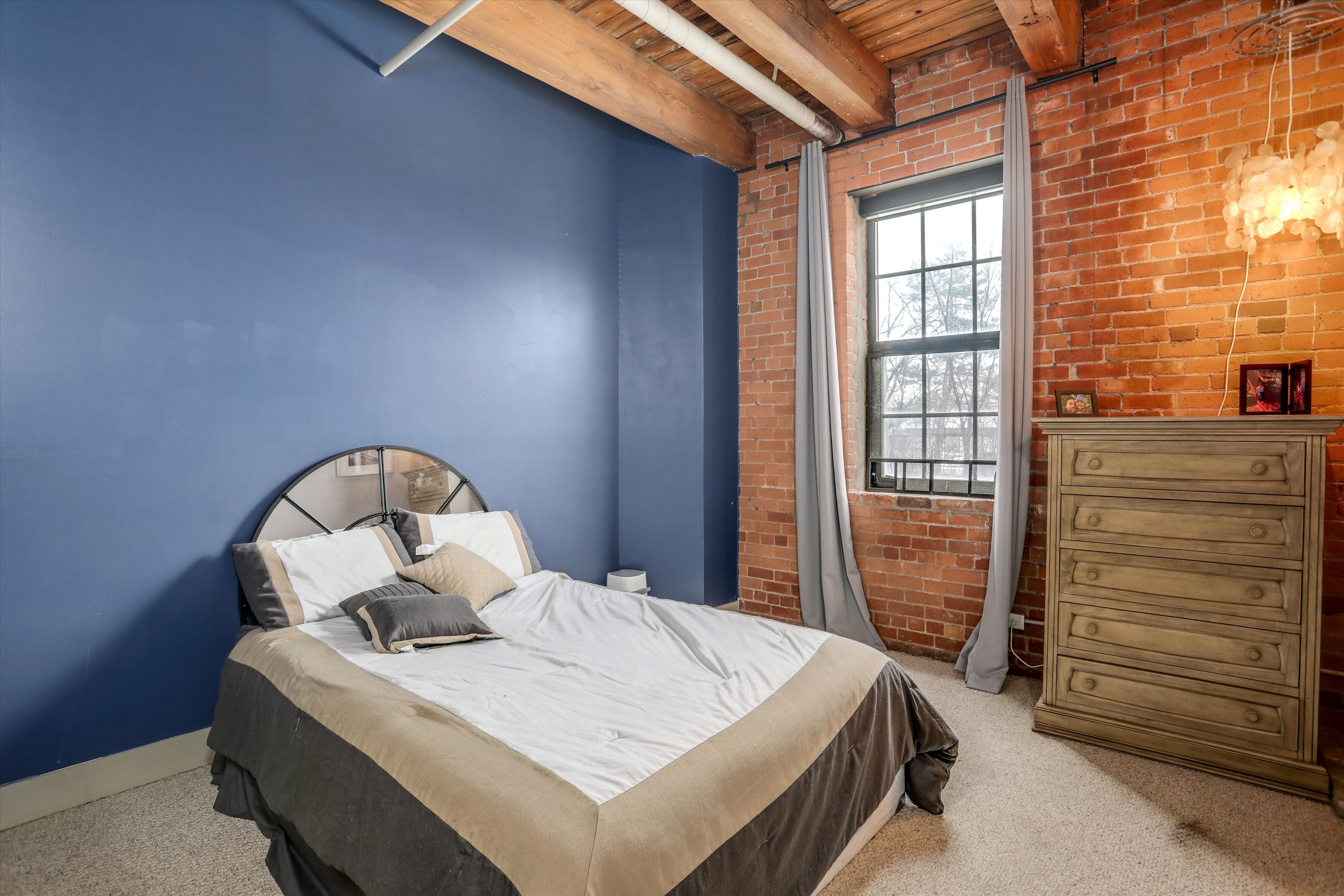 6533 E Jefferson Avenue Unit: 115W