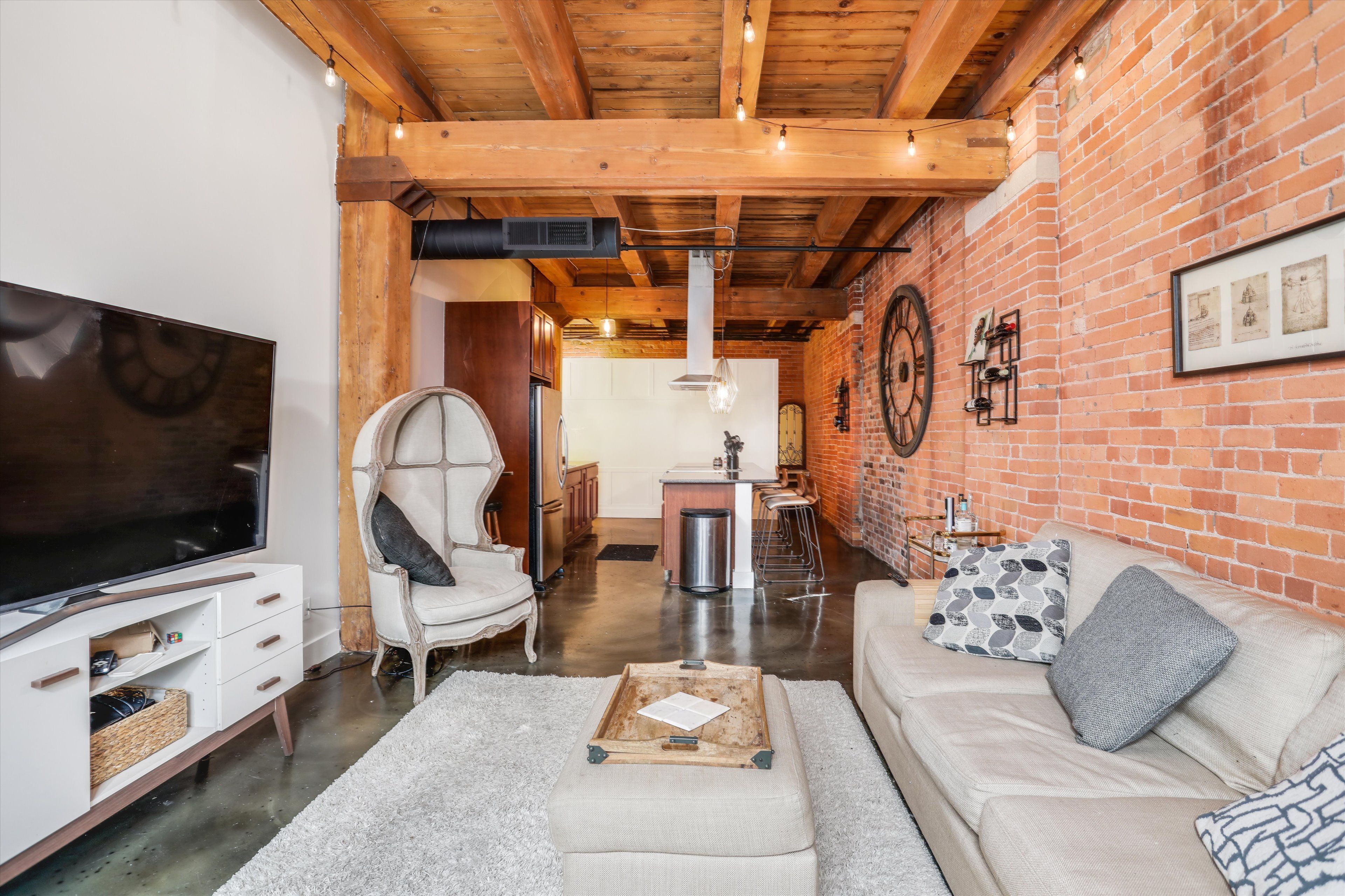 6533 E Jefferson Avenue Unit: 115W