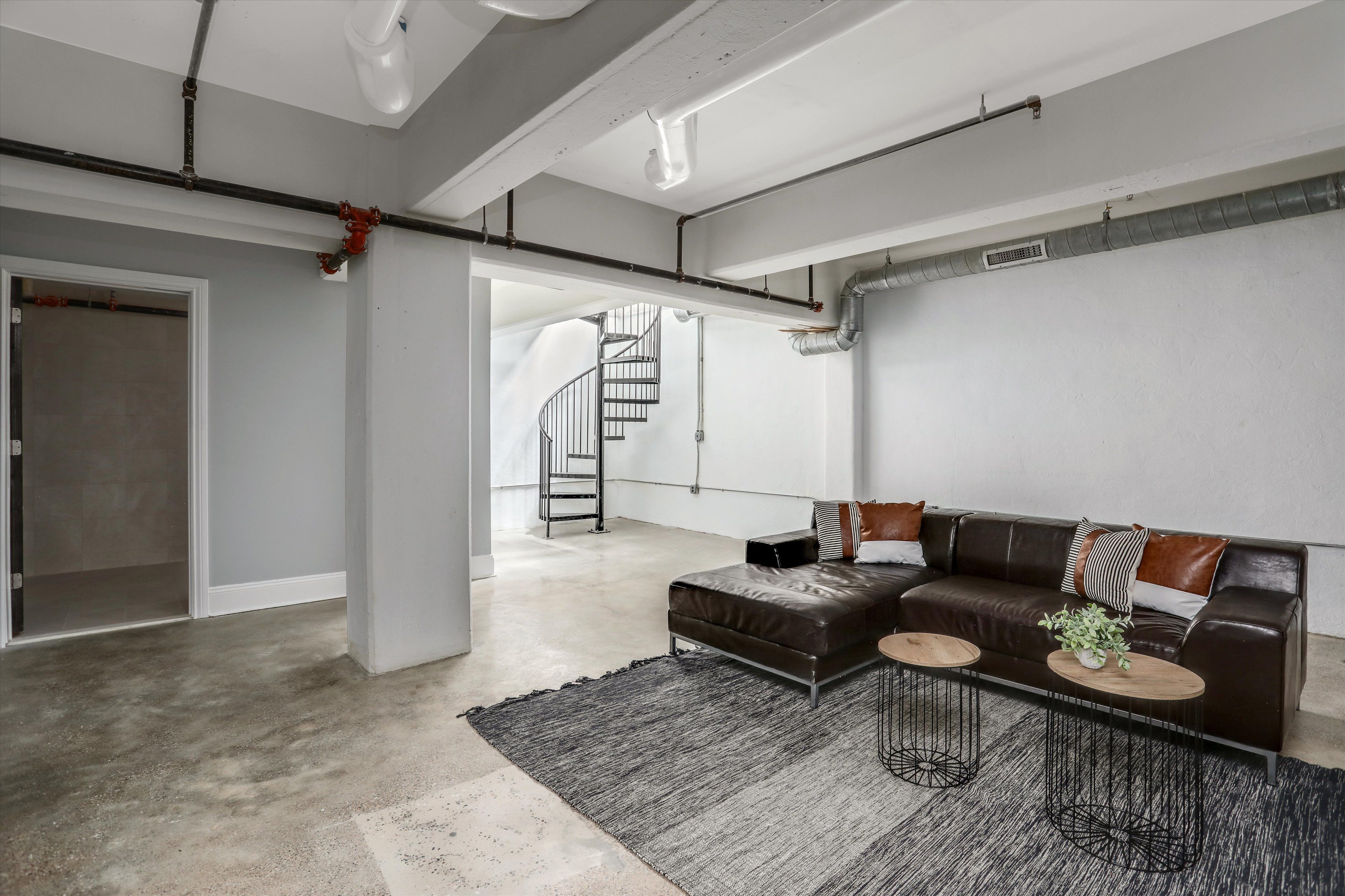 5766 Trumbull Street Unit: 2/102