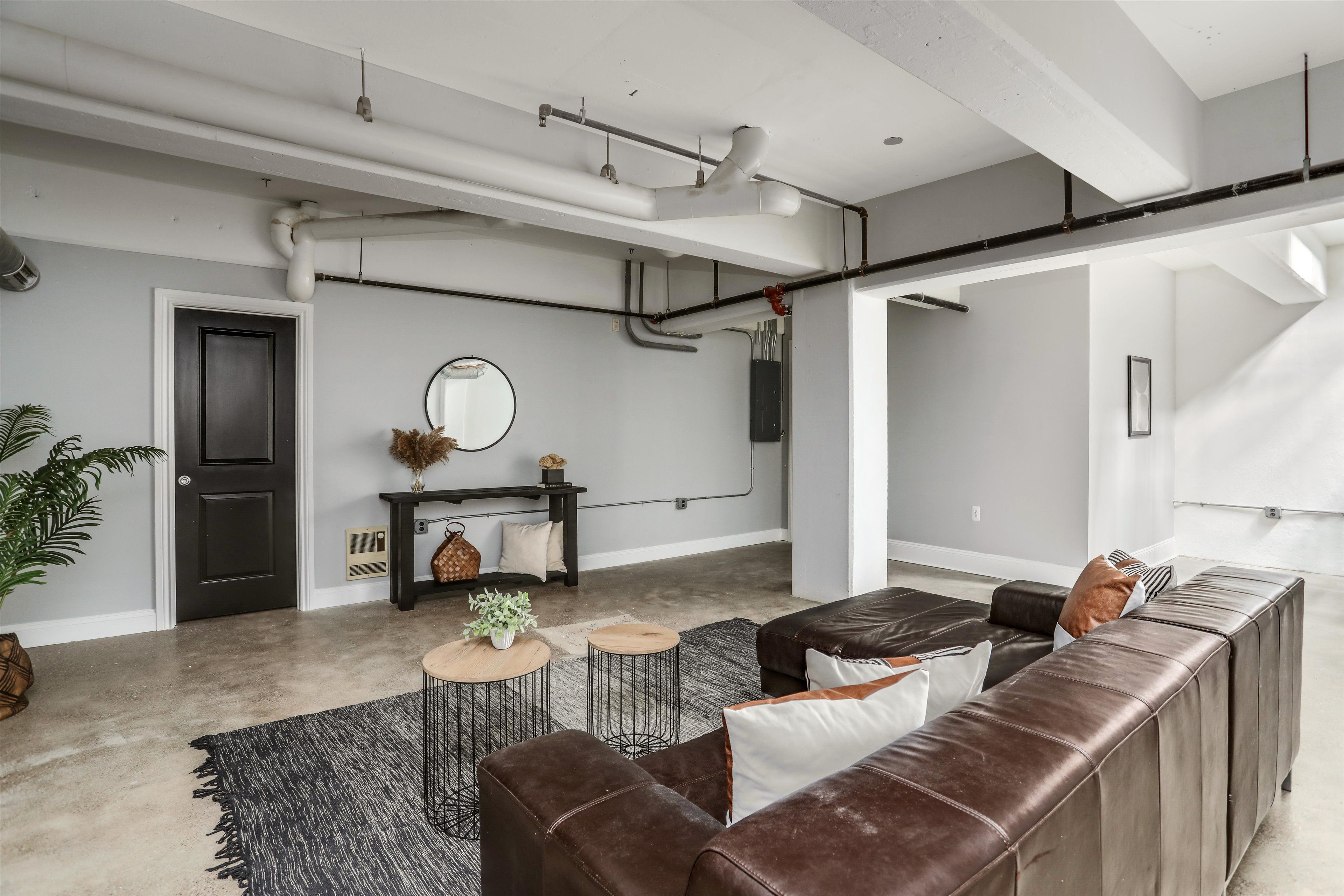 5766 Trumbull Street Unit: 2/102