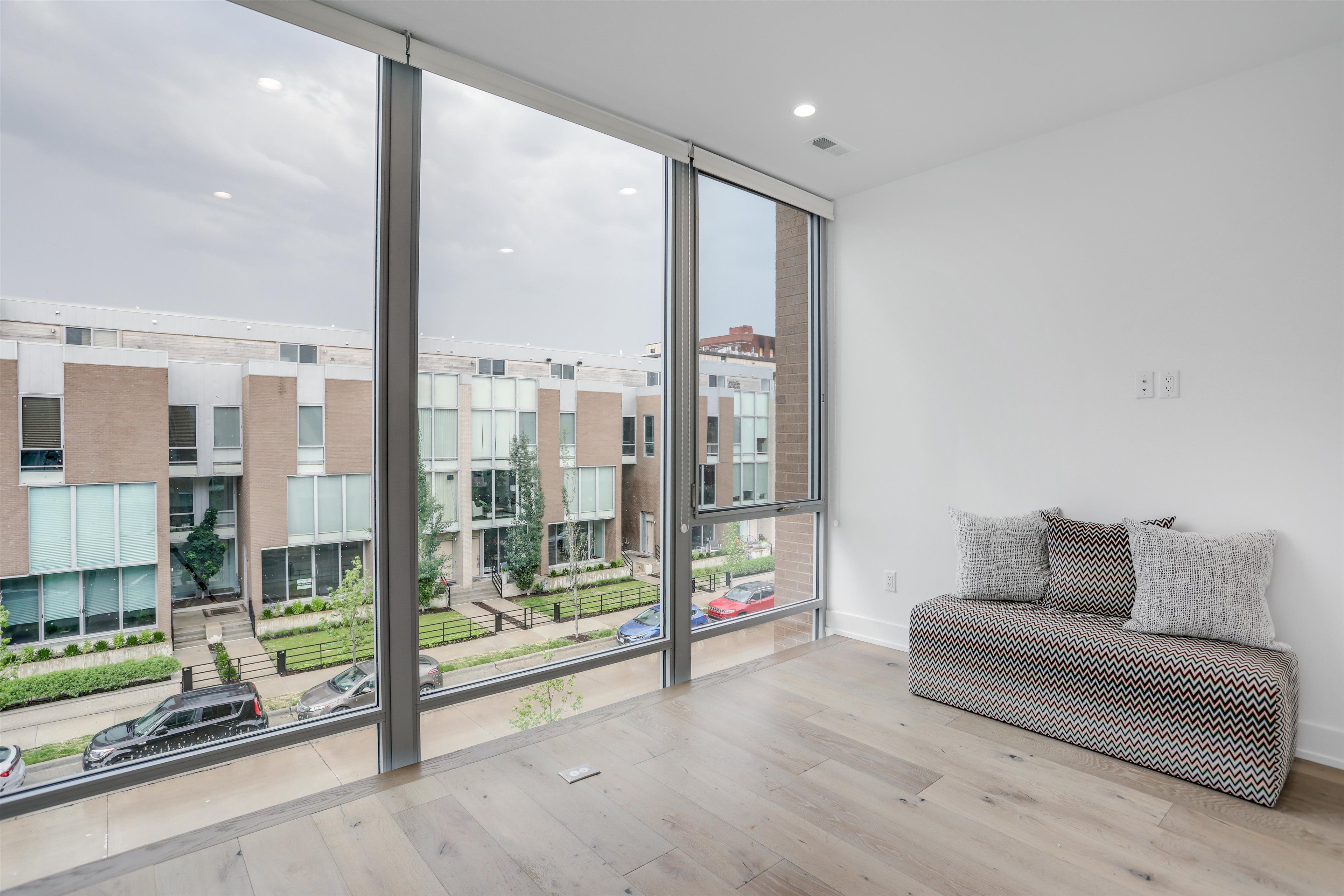 241 Alfred Street Unit: 48