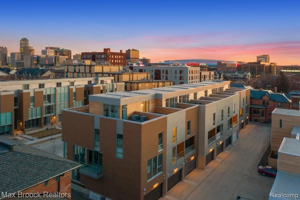 241 Alfred Street Unit: 48