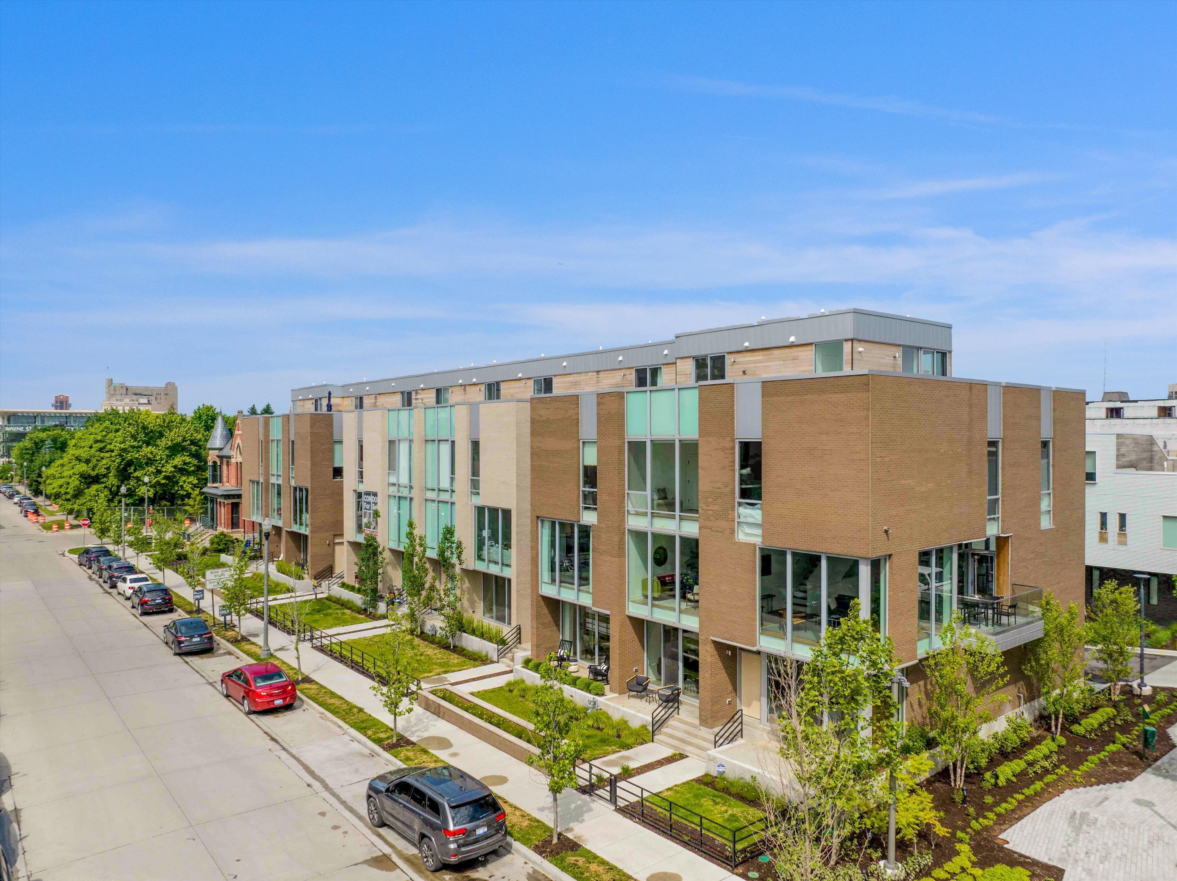 241 Alfred Street Unit: 48