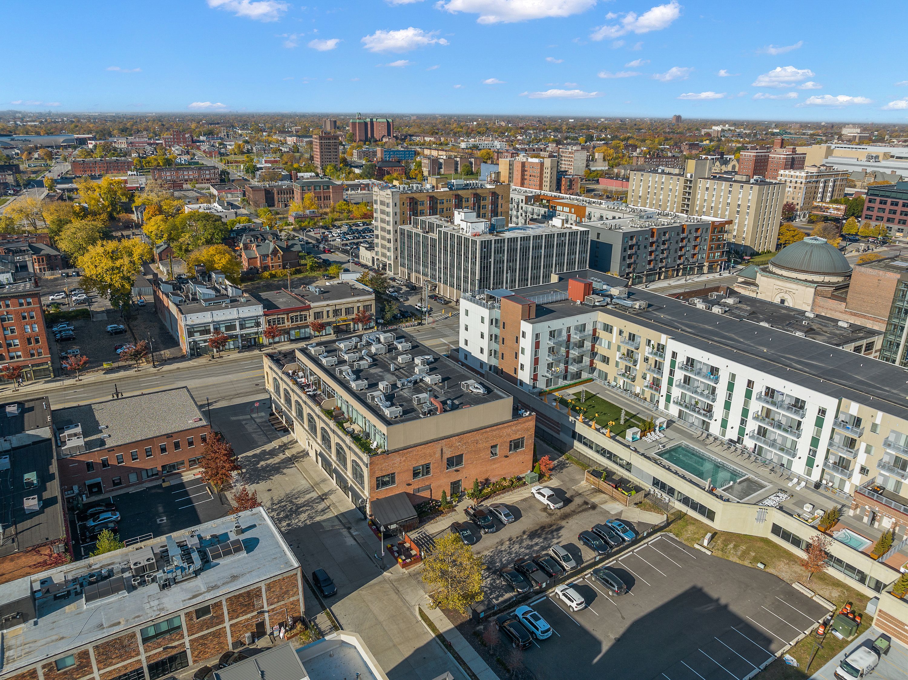 3100  Woodward Unit: 211