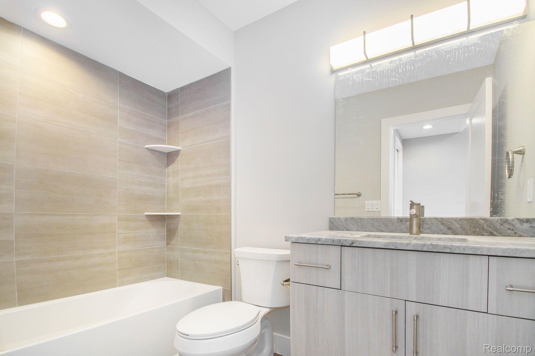 240  Erskine Unit: 24