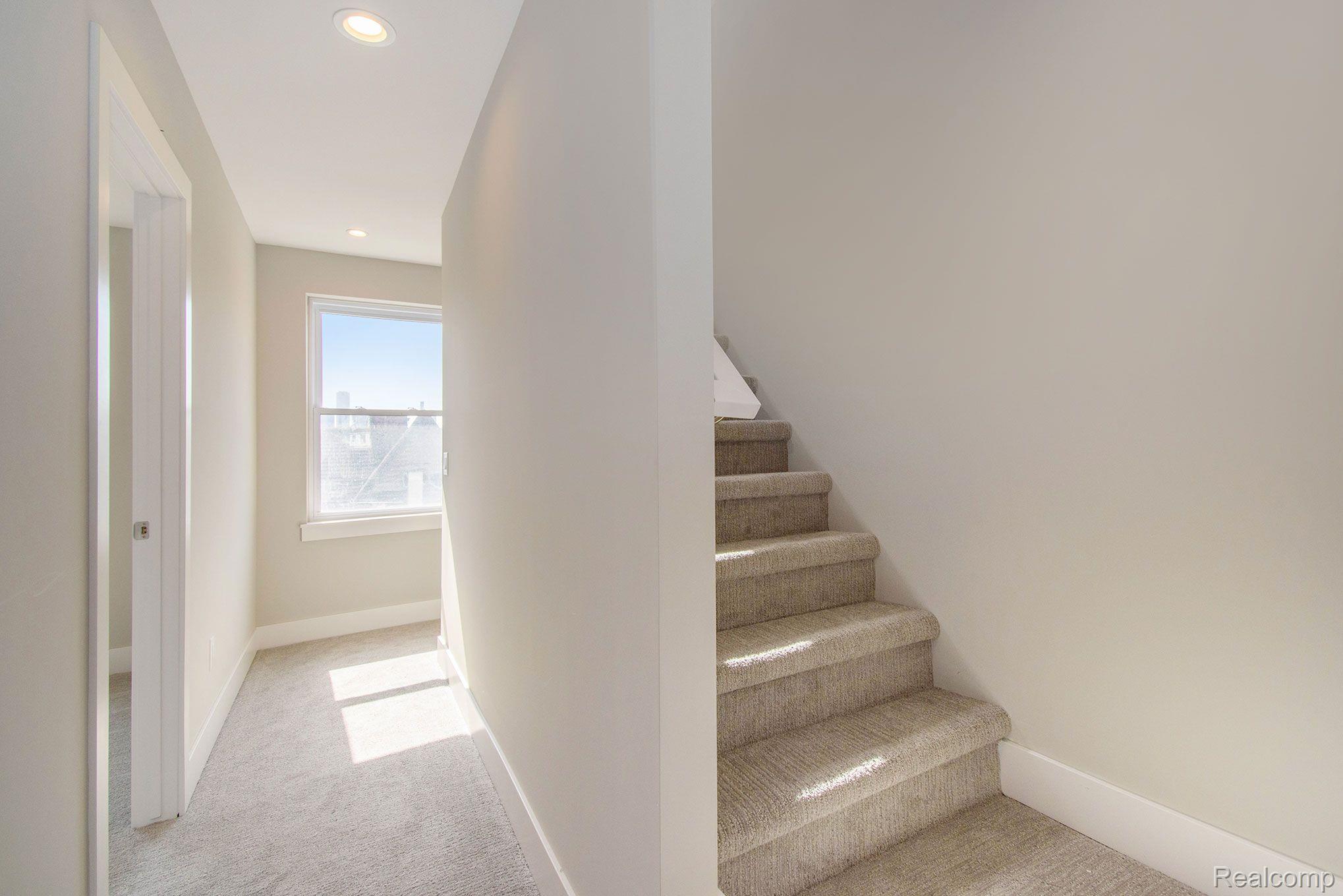 240  Erskine Unit: 24