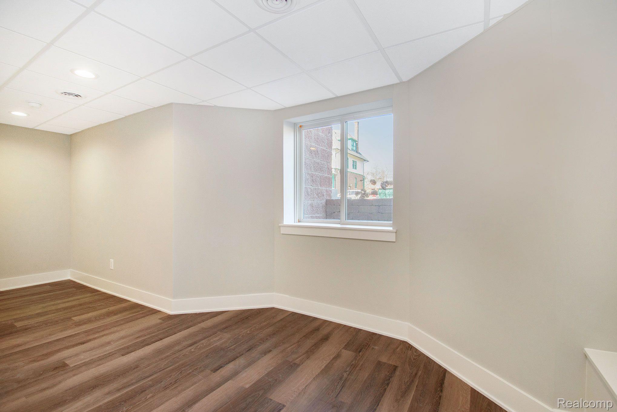 240  Erskine Unit: 24