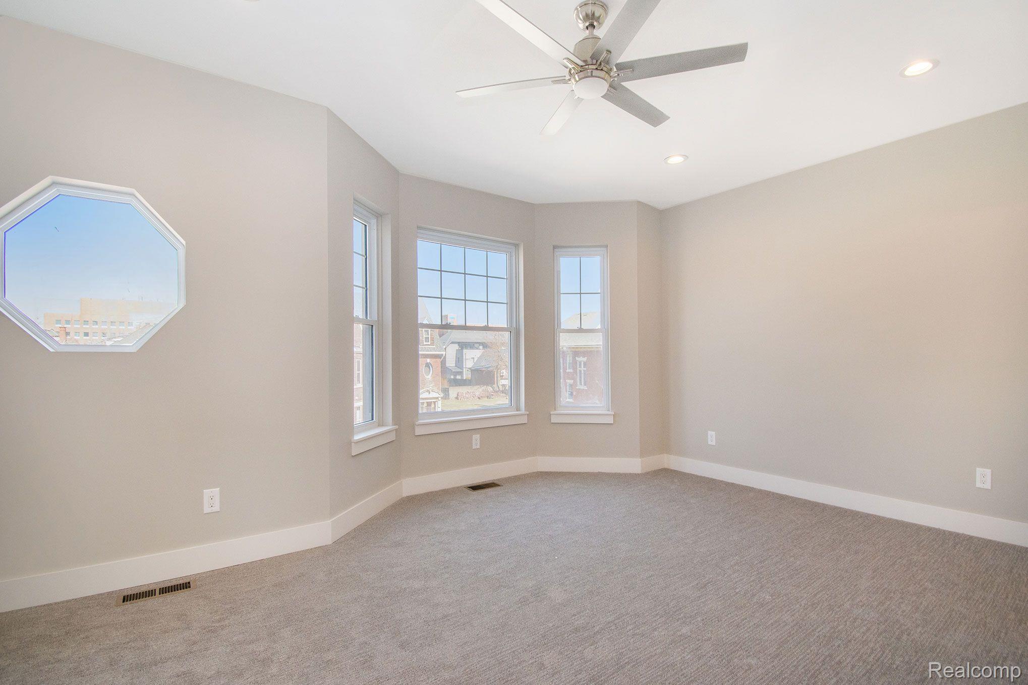 240  Erskine Unit: 24