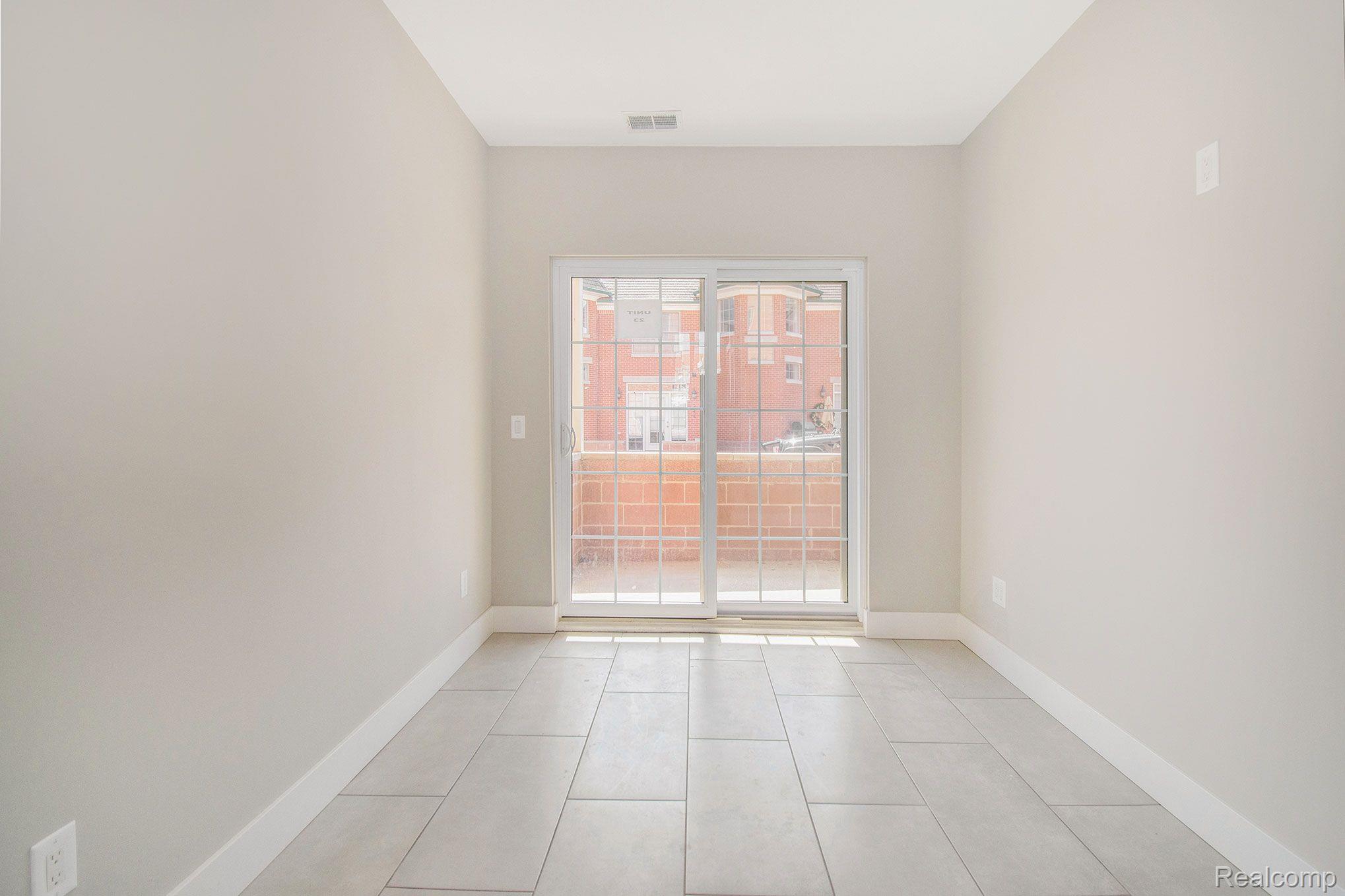 240  Erskine Unit: 24