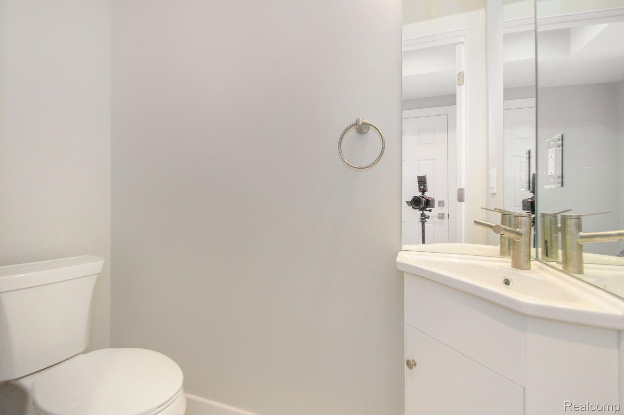 240  Erskine Unit: 24