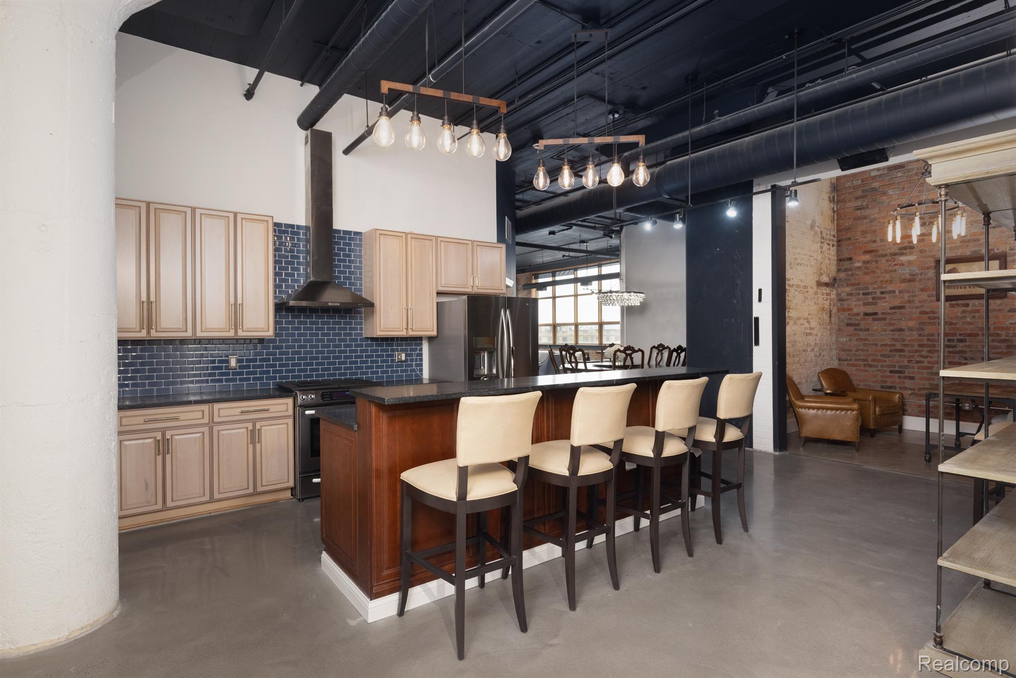 444 W WILLIS Street Unit: 401