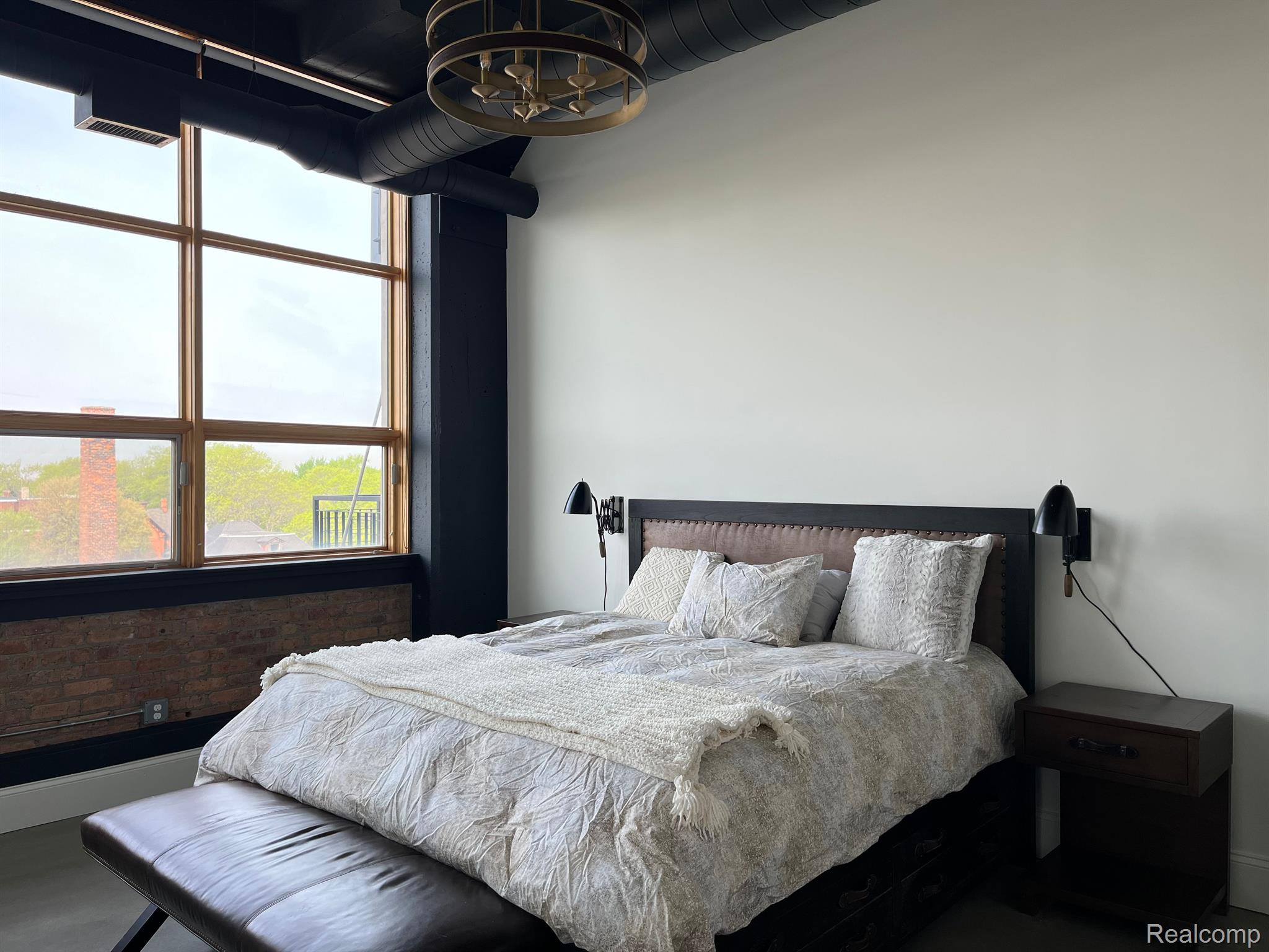 444 W WILLIS Street Unit: 401