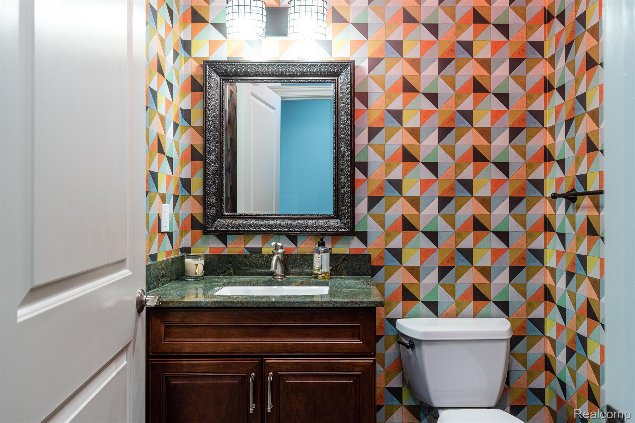 444 W WILLIS Street Unit: 401