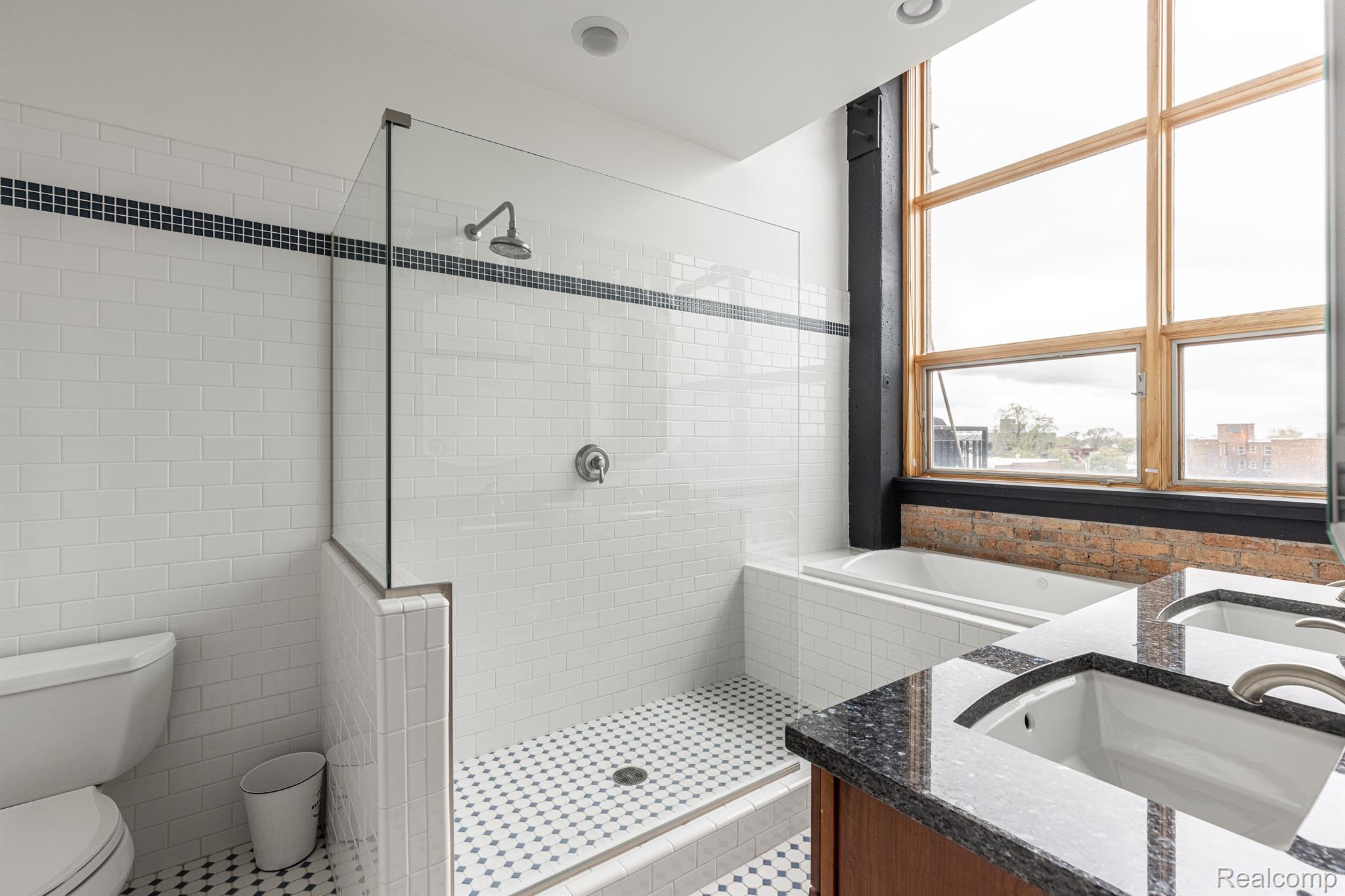 444 W WILLIS Street Unit: 401