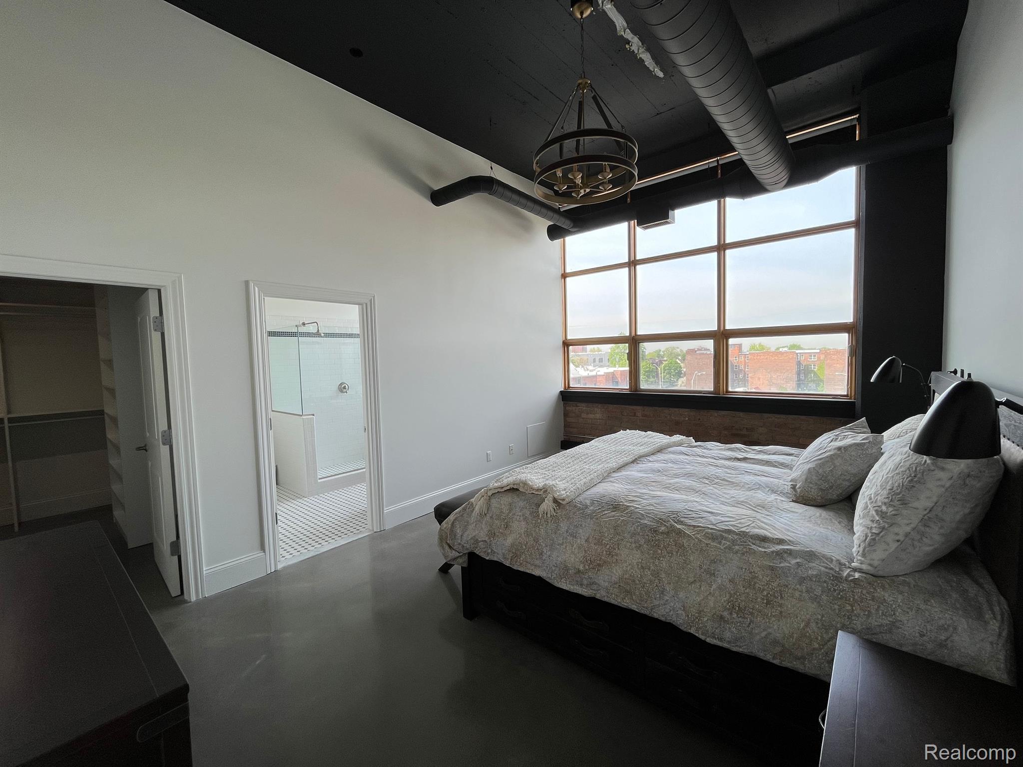 444 W WILLIS Street Unit: 401