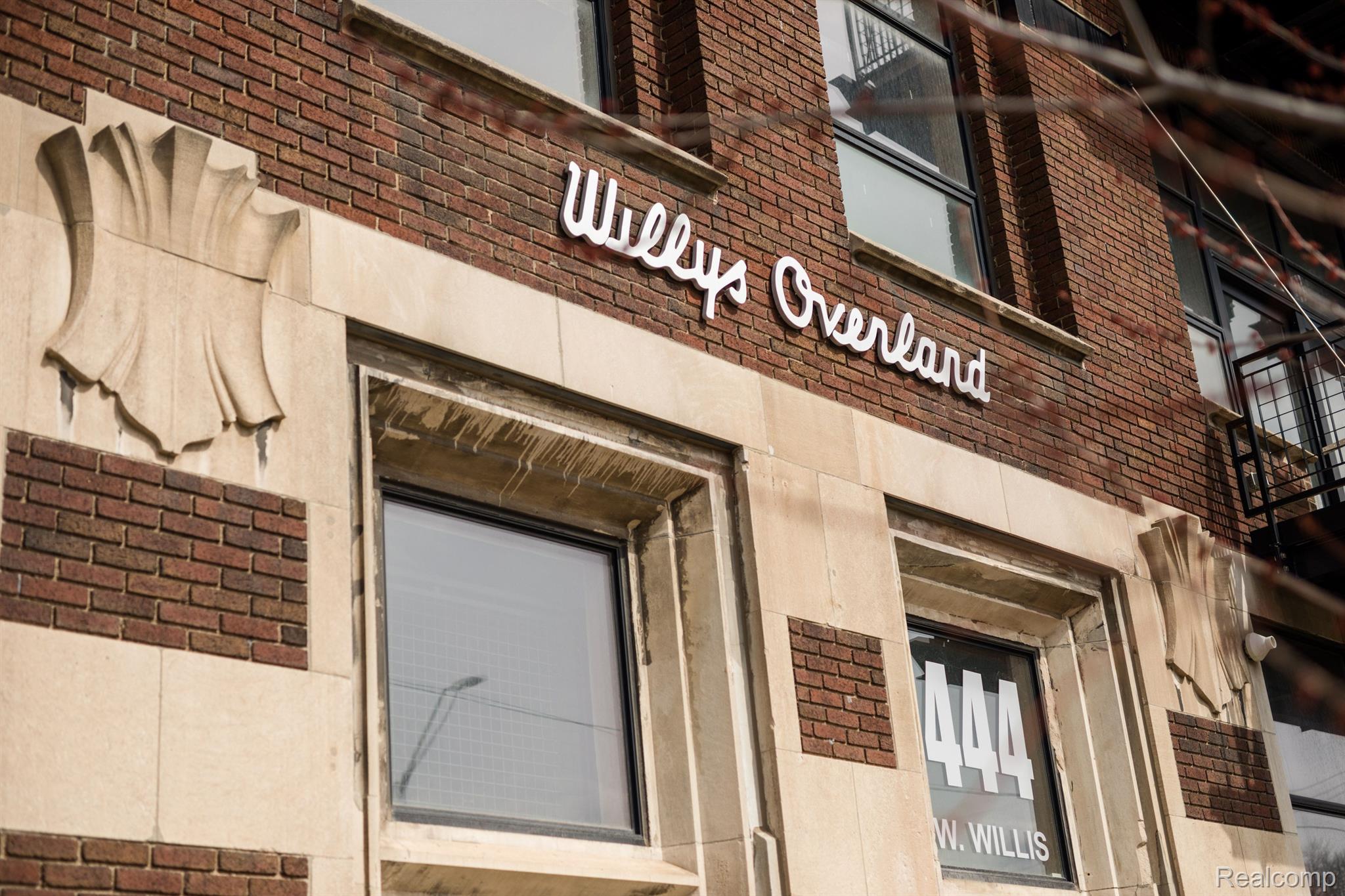 444 W WILLIS Street Unit: 401