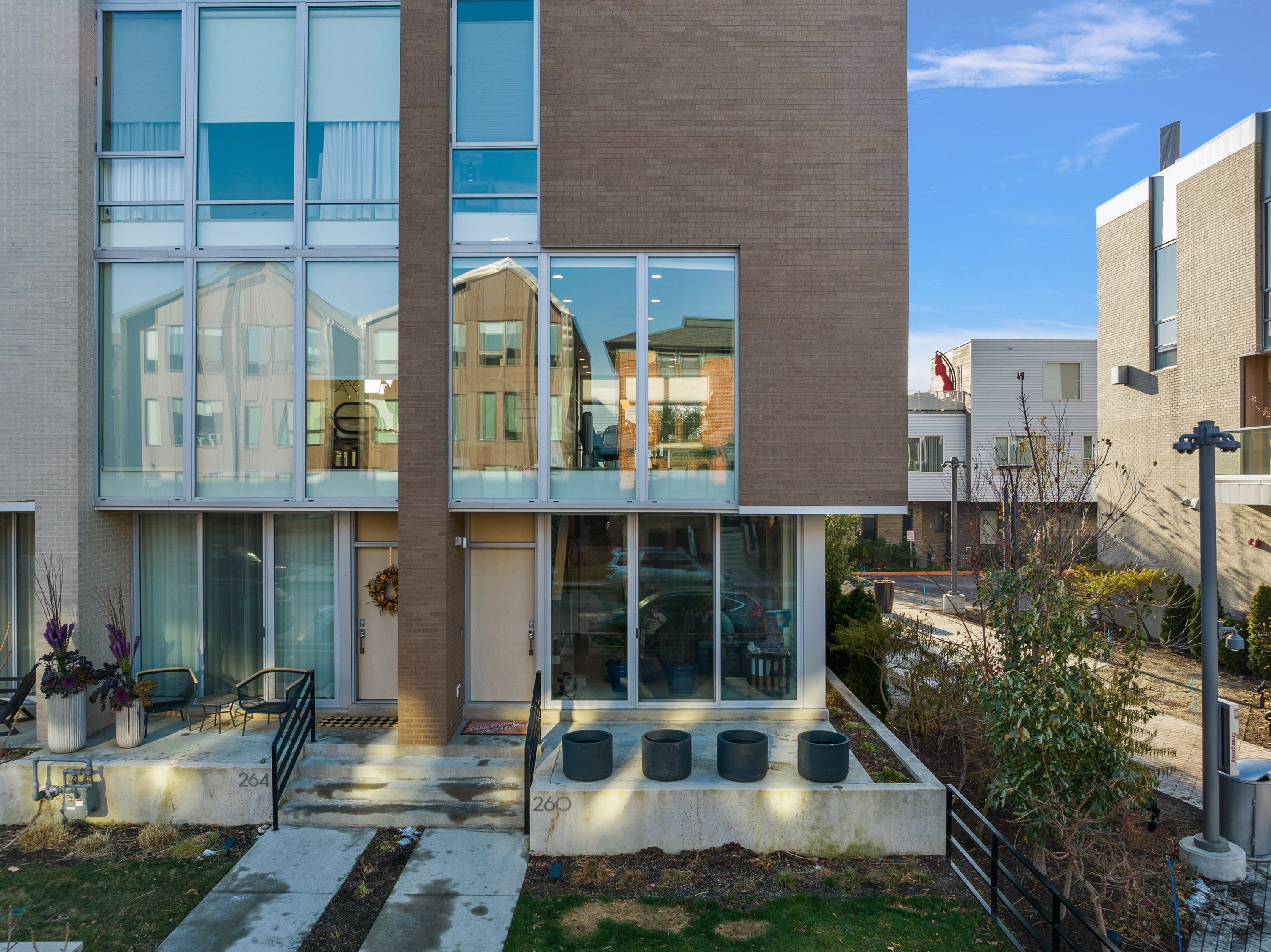 260 ALFRED Street Unit: 31