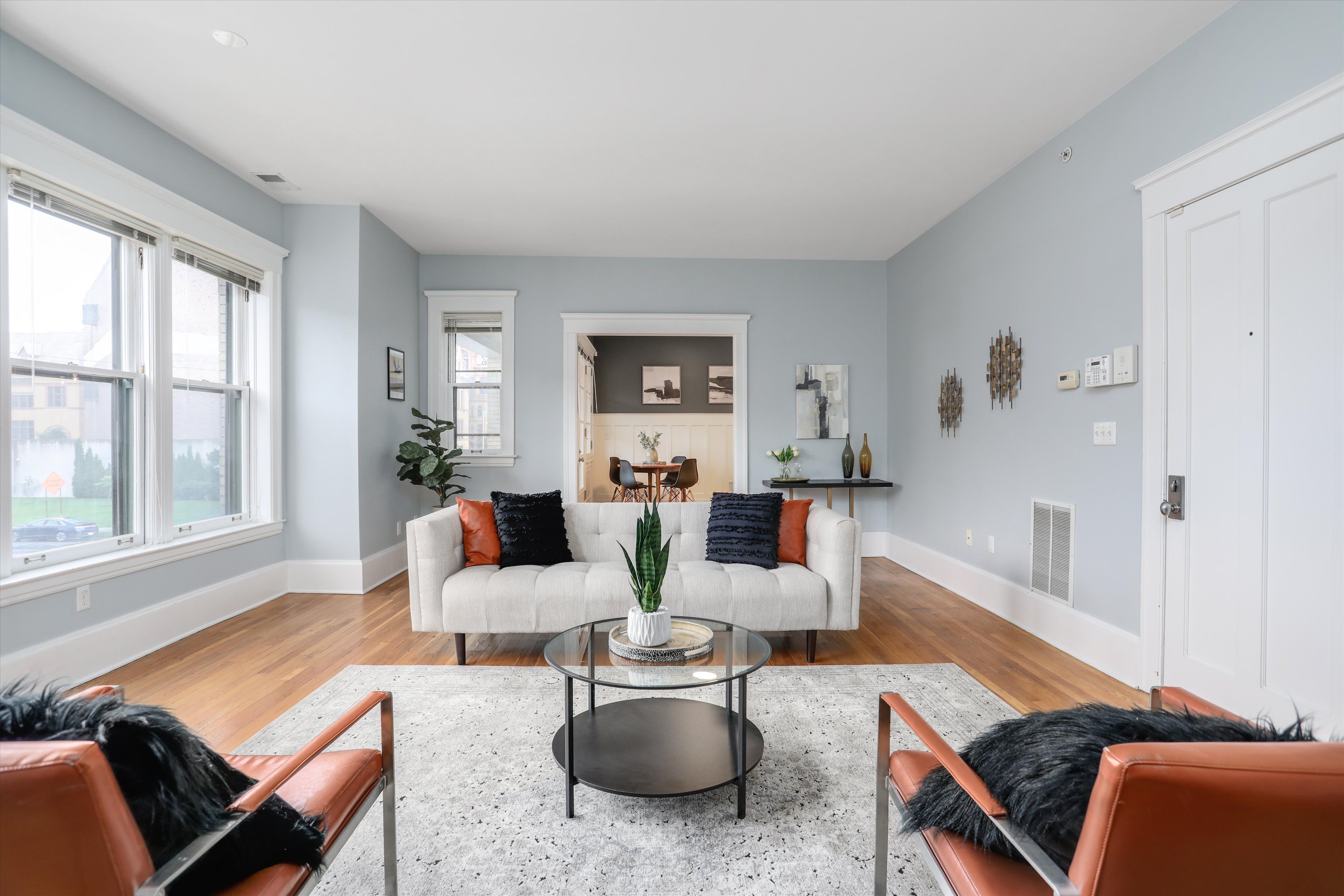 615 W Hancock Street Unit: 201