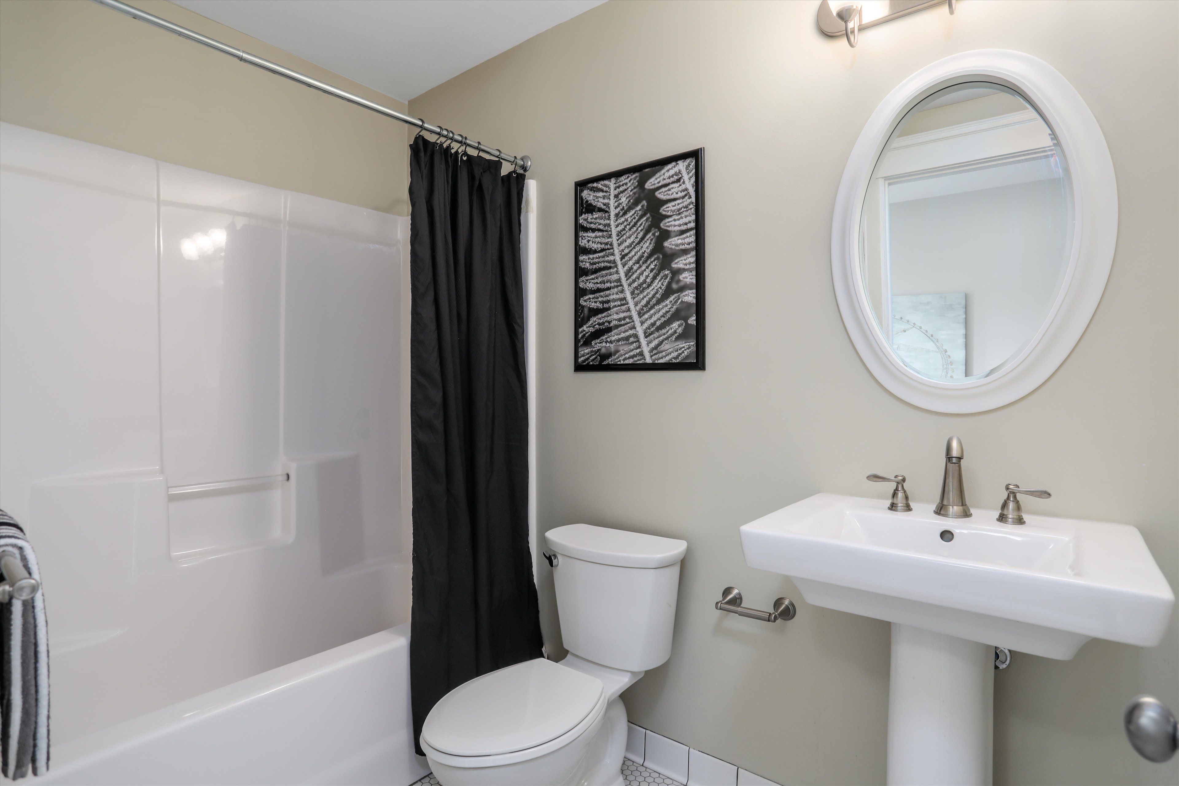 615 W Hancock Street Unit: 201