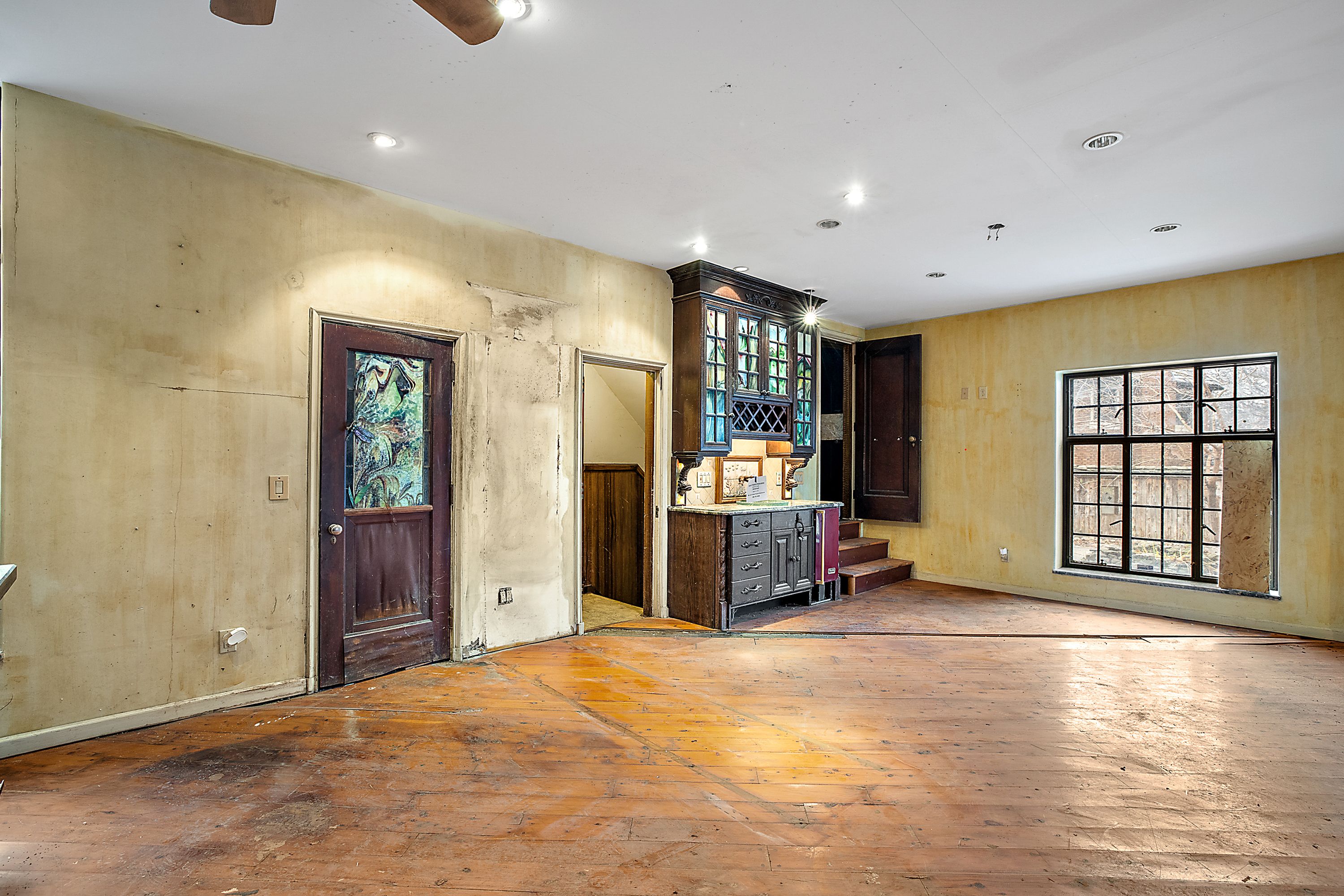 19551 BURLINGTON Drive