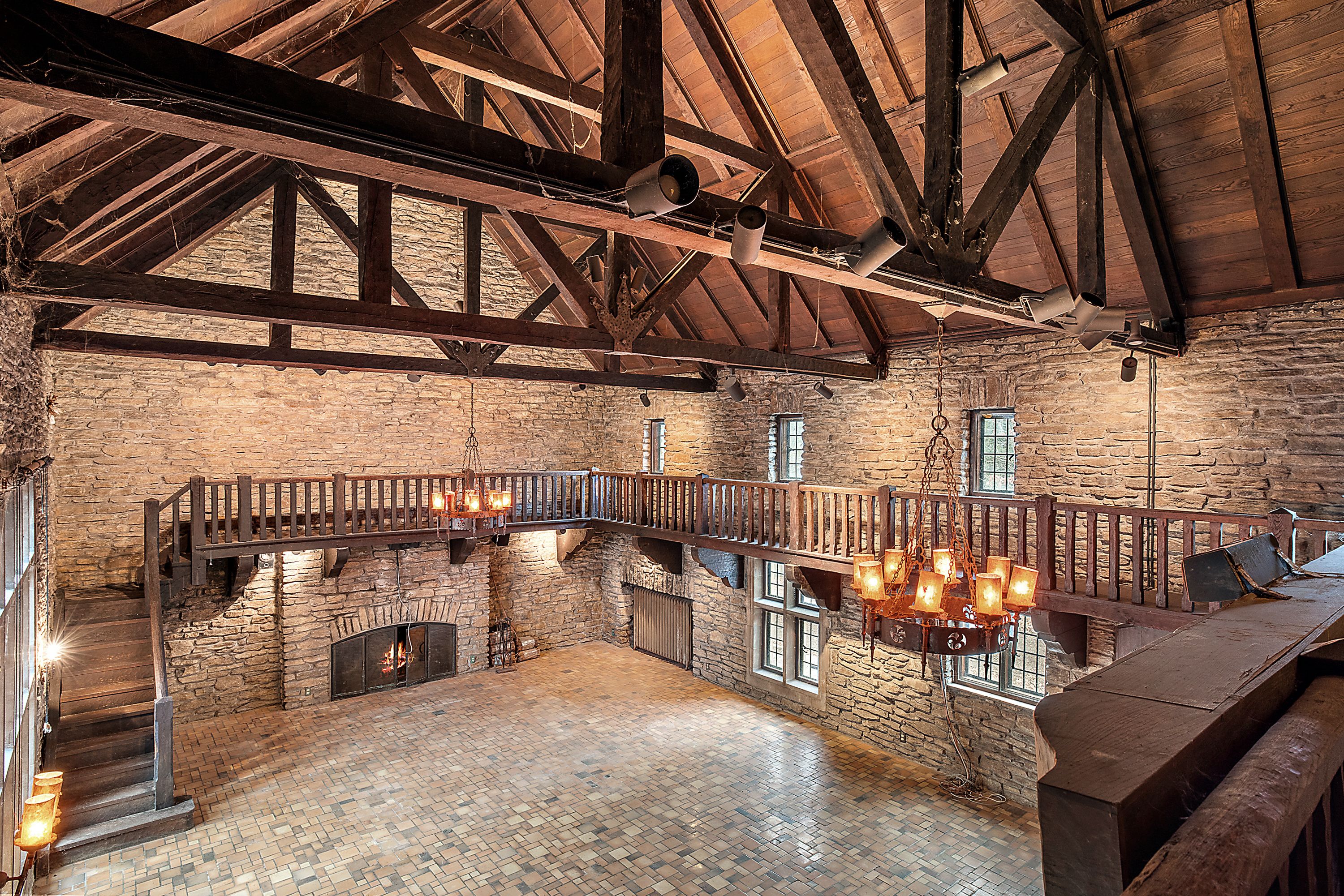 19551 BURLINGTON Drive