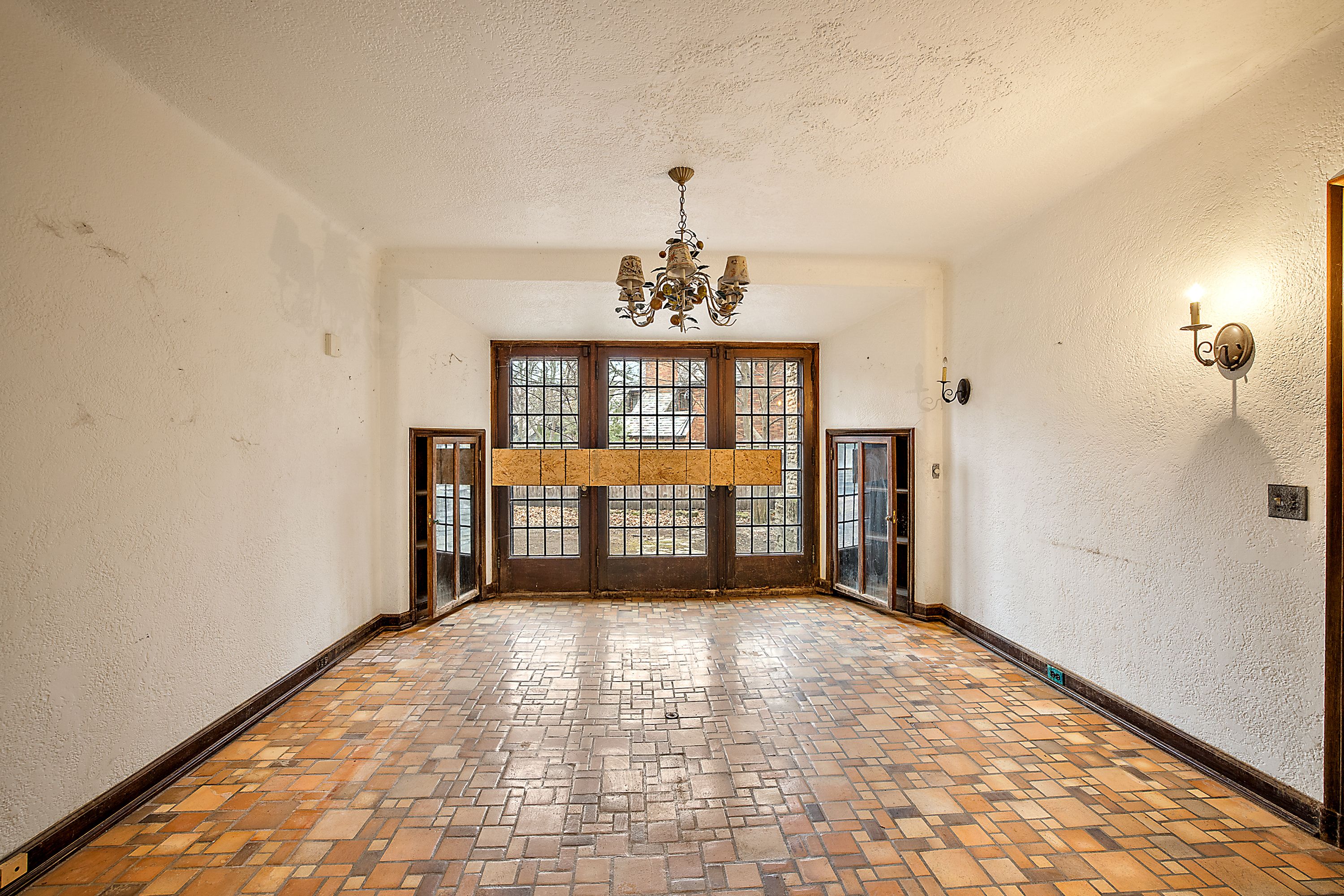 19551 BURLINGTON Drive