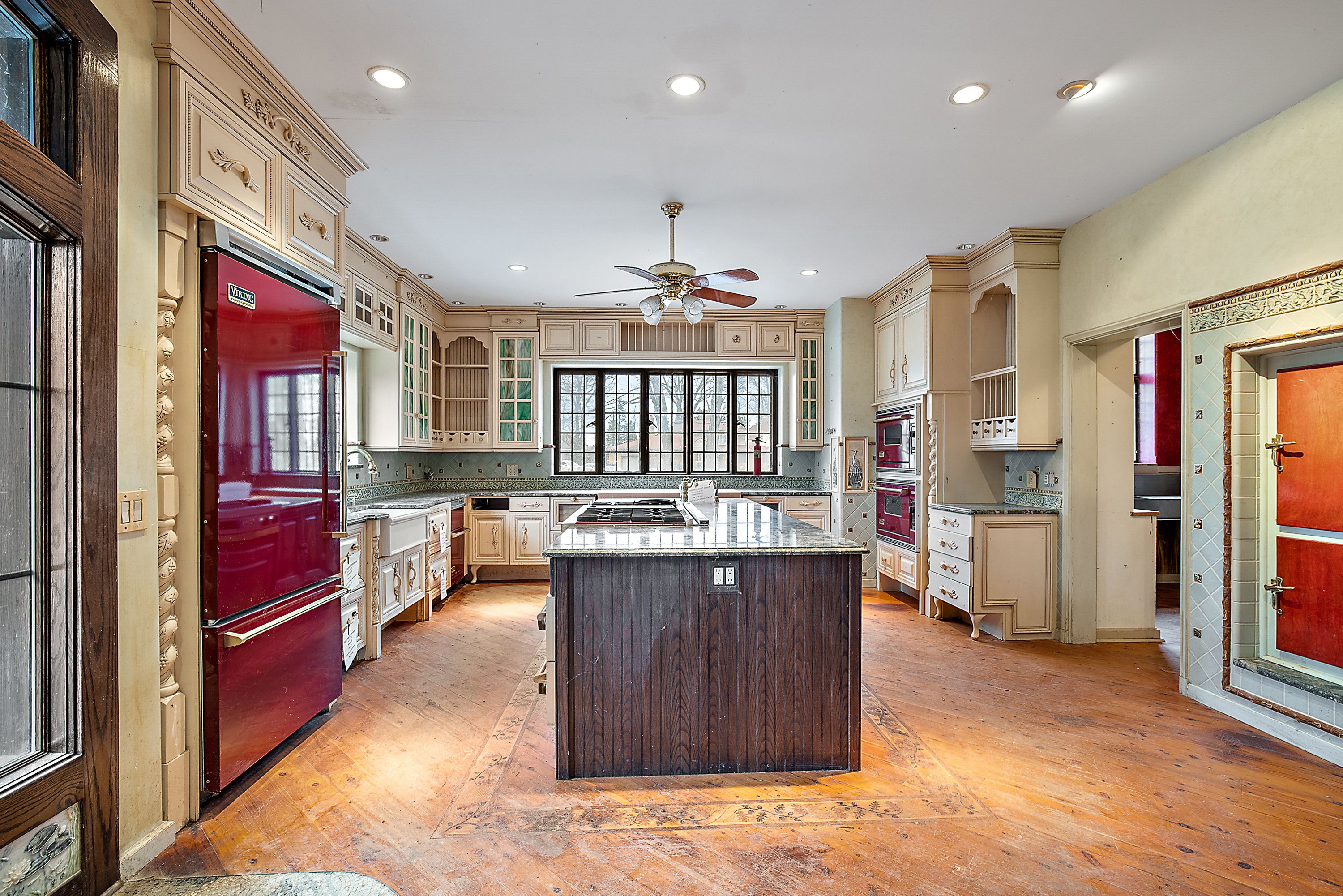 19551 BURLINGTON Drive