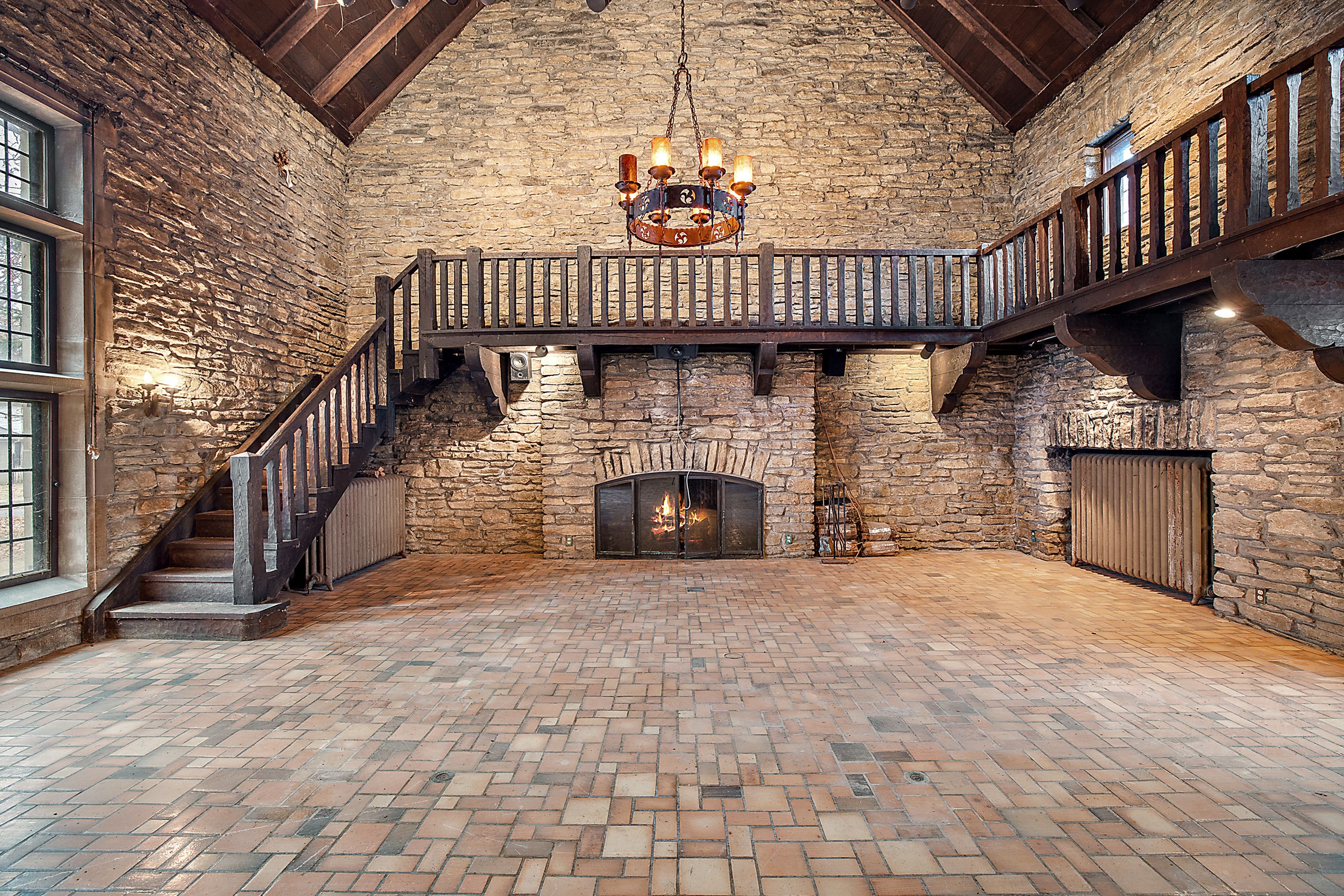 19551 BURLINGTON Drive