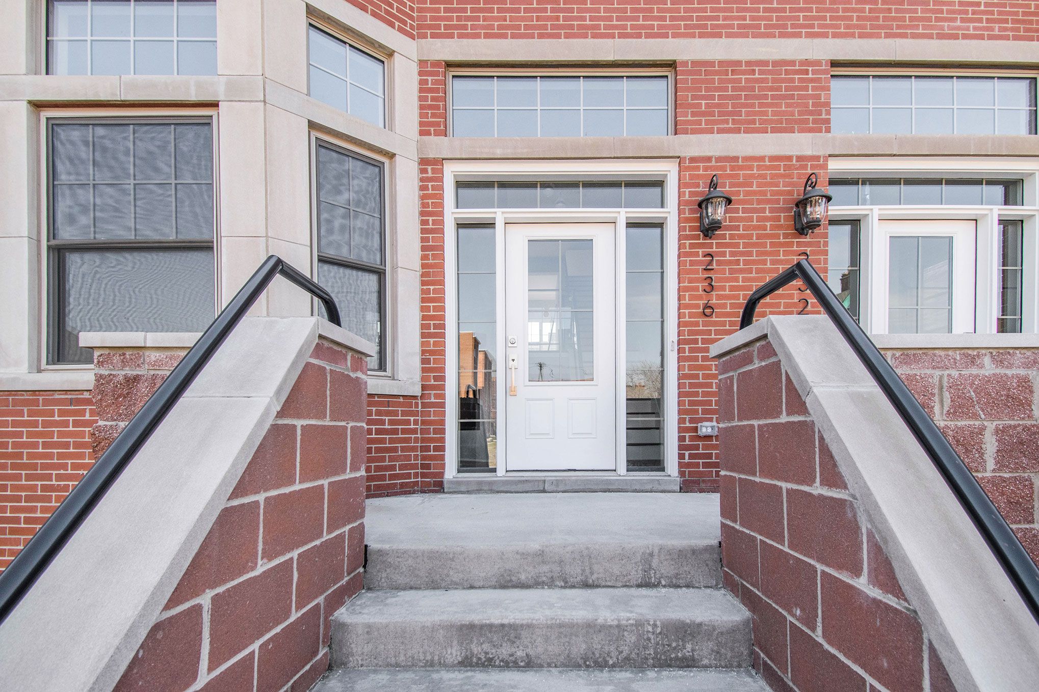 236 ERSKINE Street Unit: 23