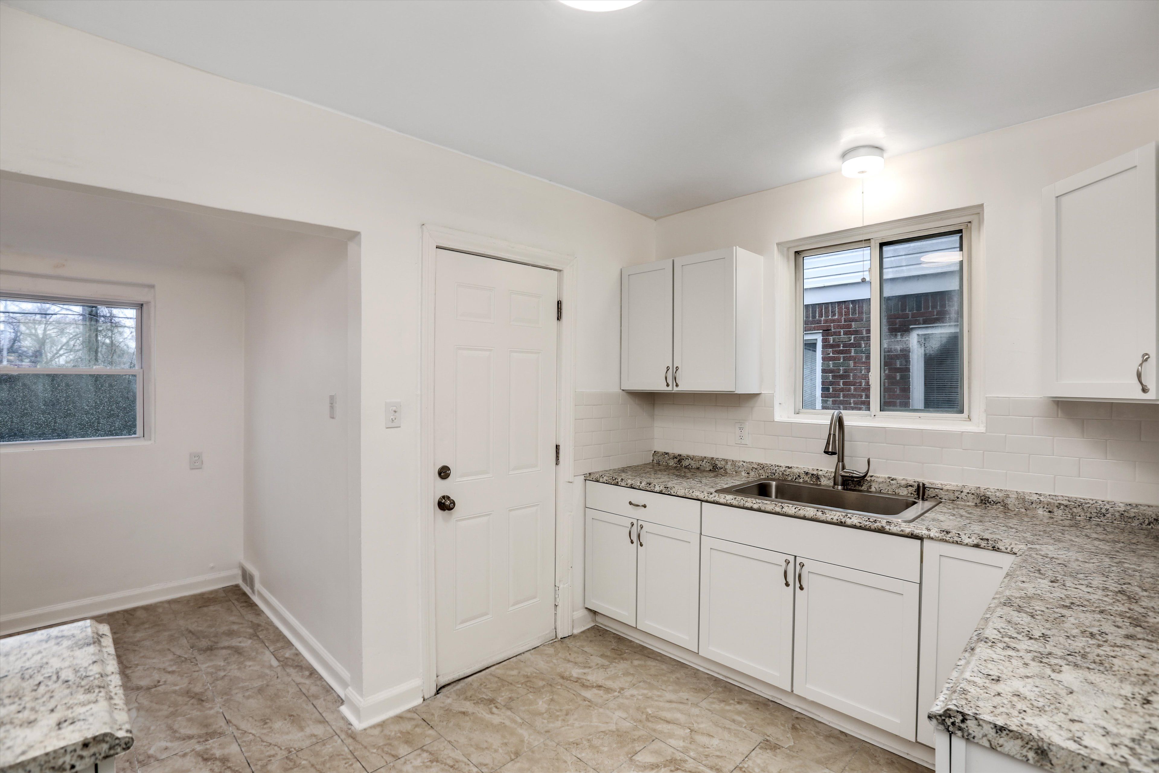 9348 COURVILLE Street