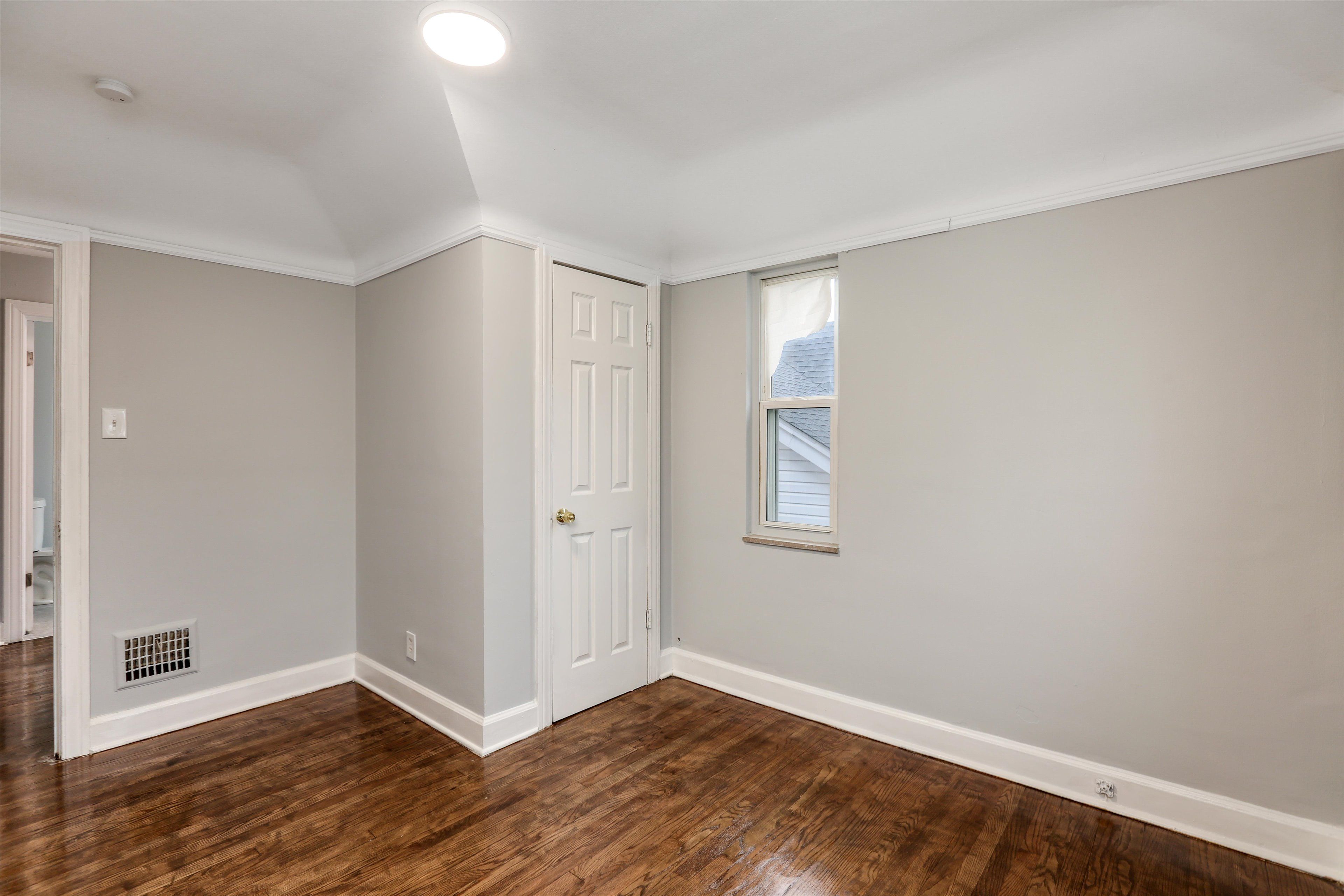 9348 COURVILLE Street