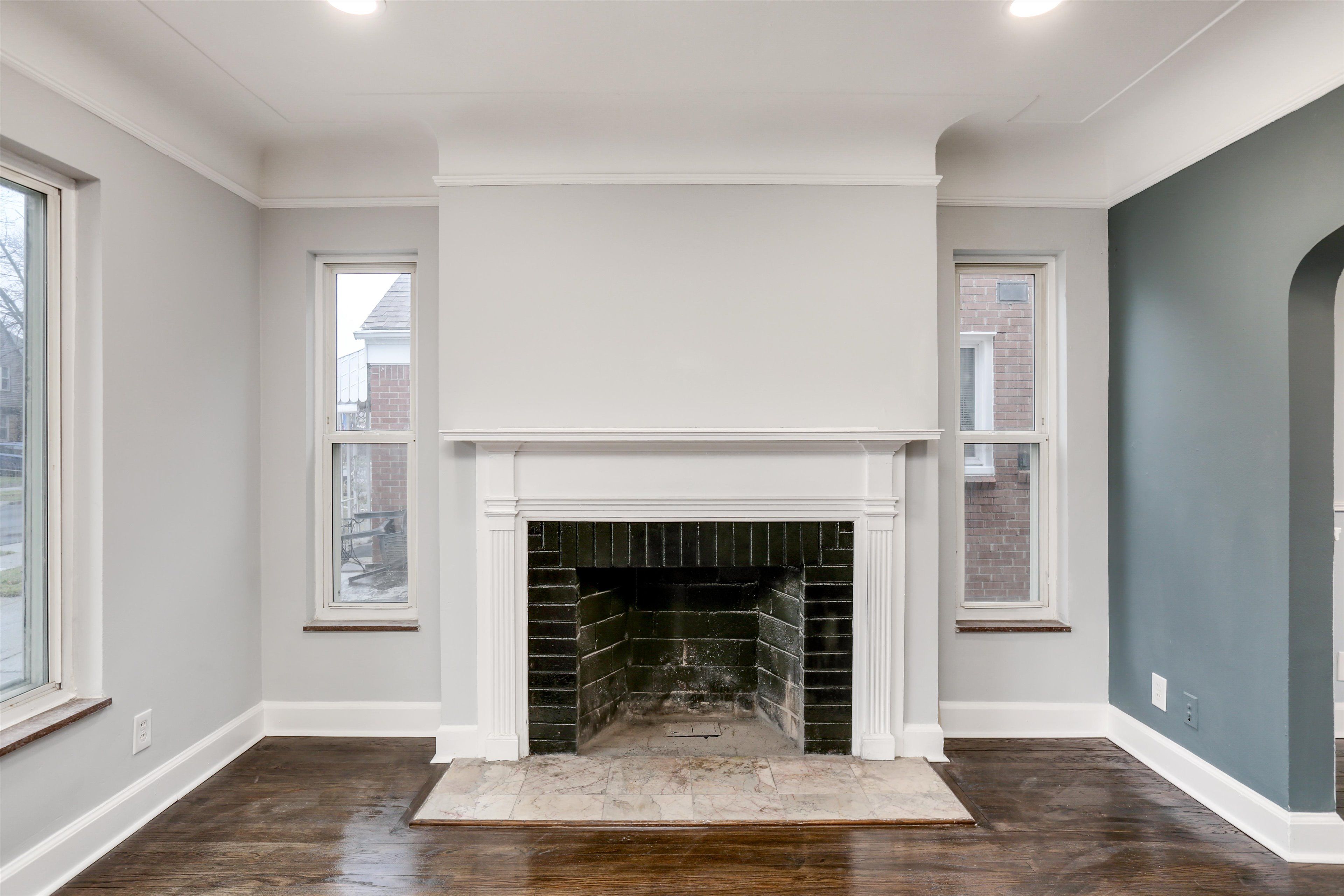 9348 COURVILLE Street