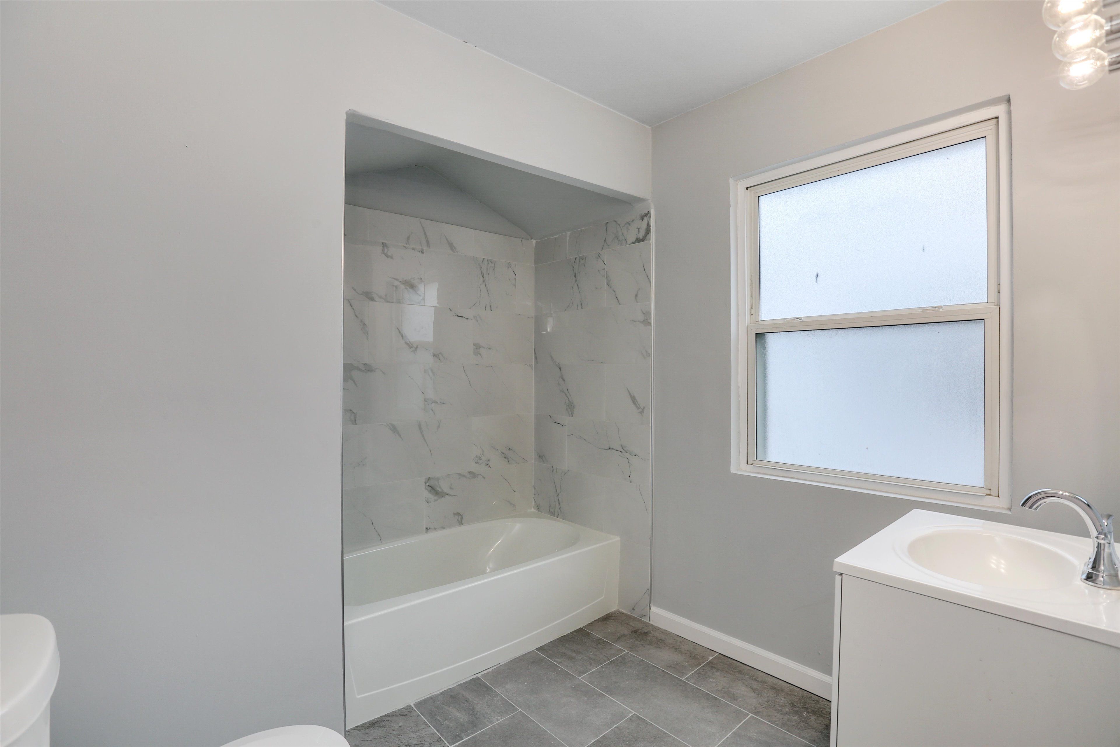 9348 COURVILLE Street