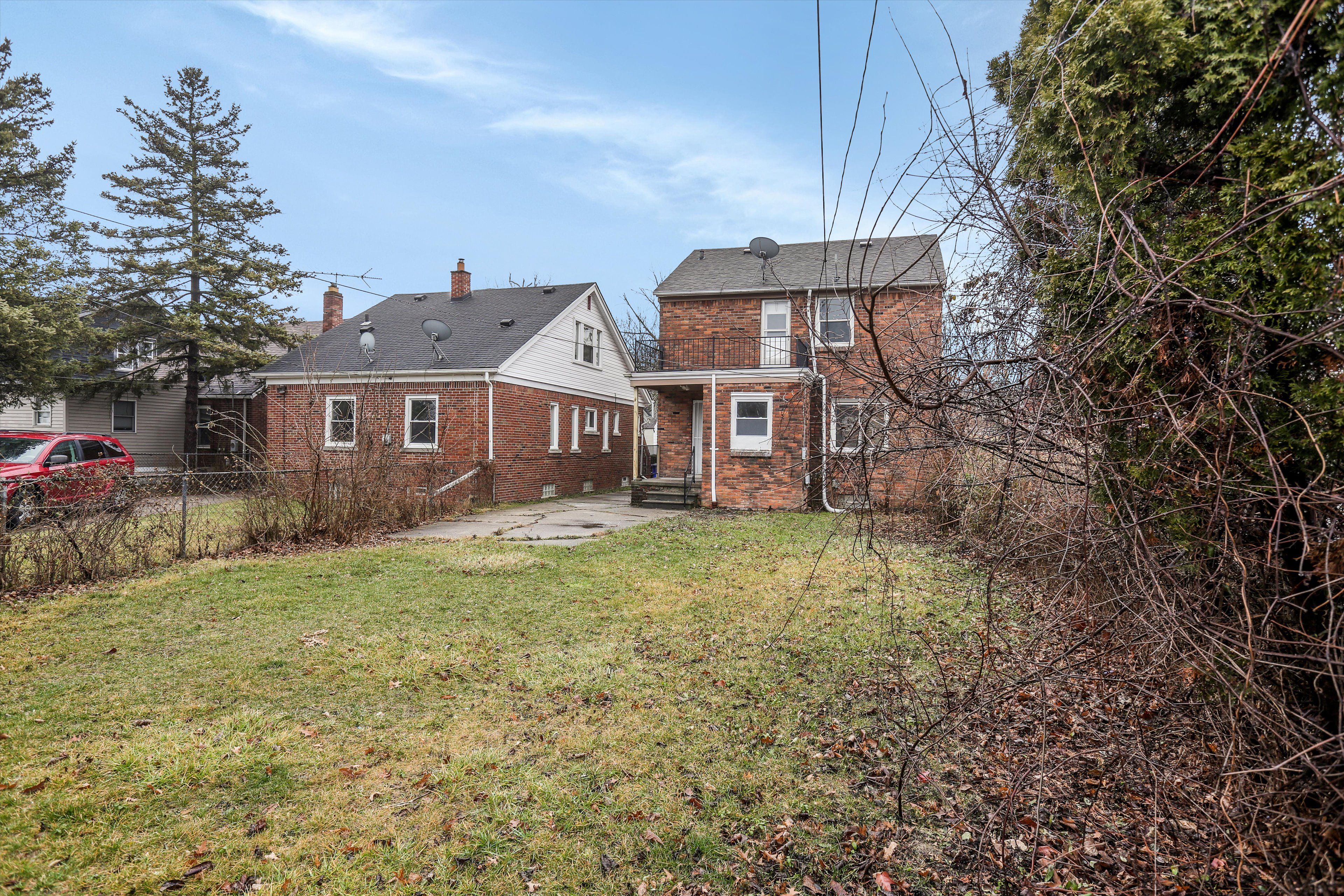 9348 COURVILLE Street