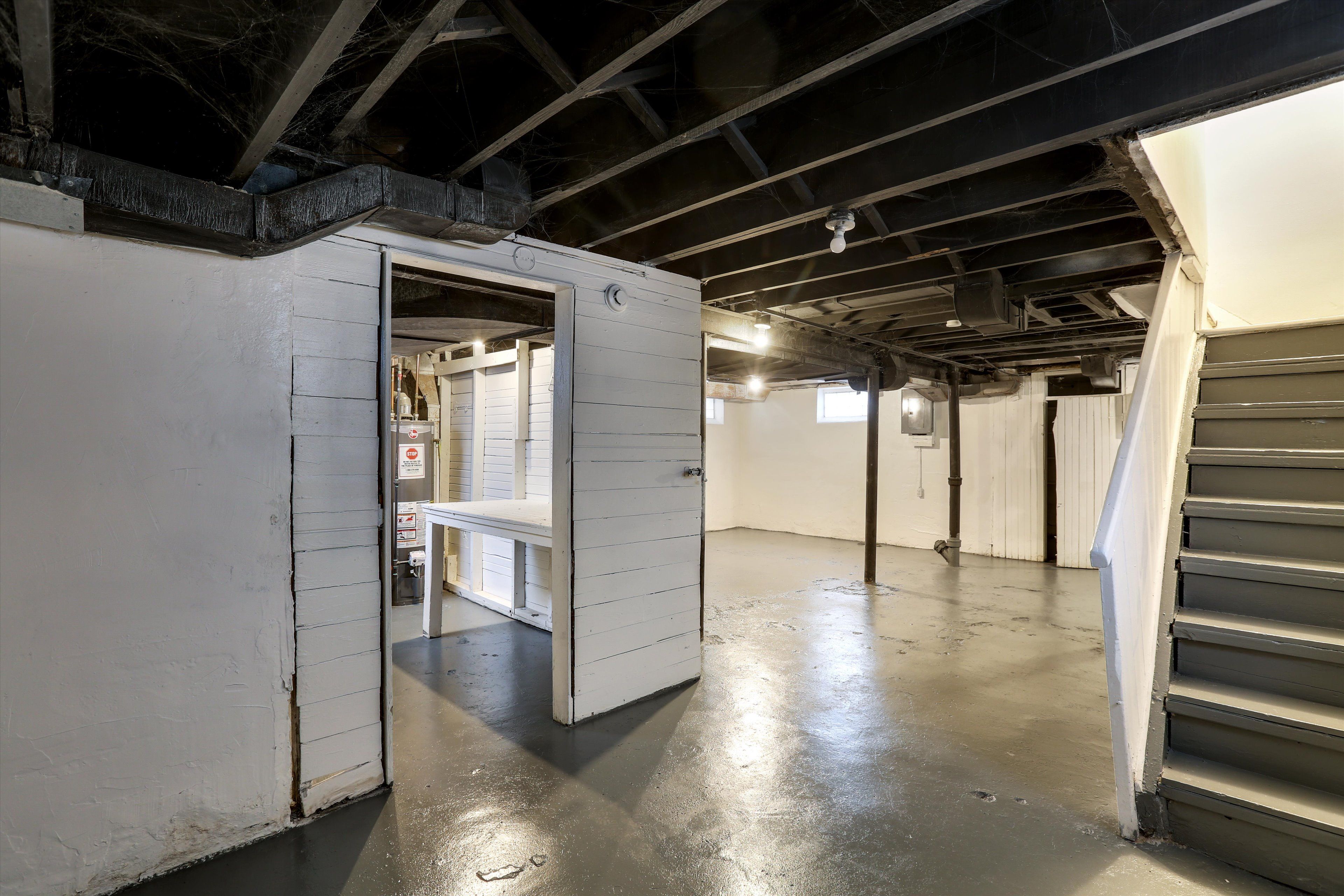 9348 COURVILLE Street