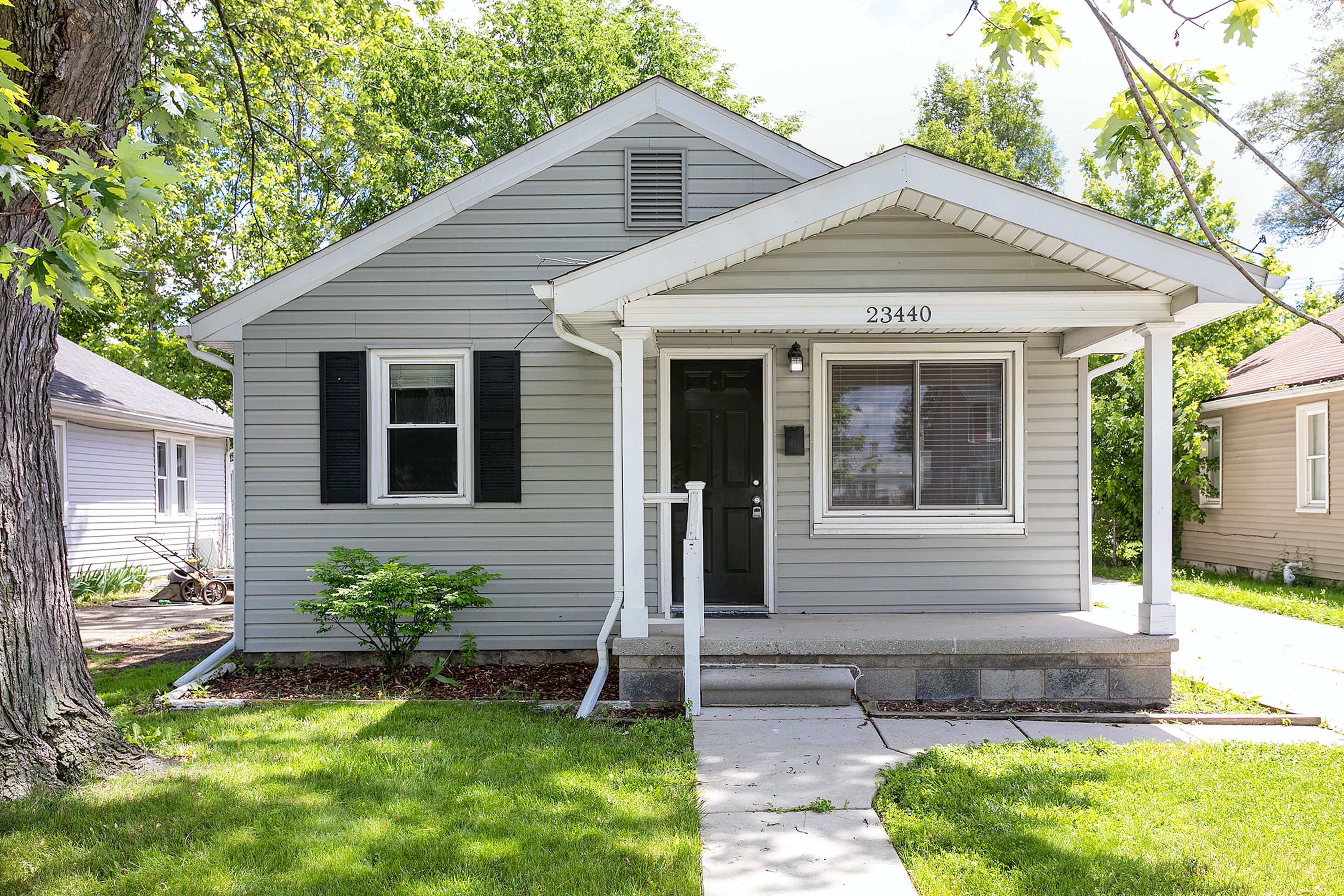 23440 Reynolds Avenue