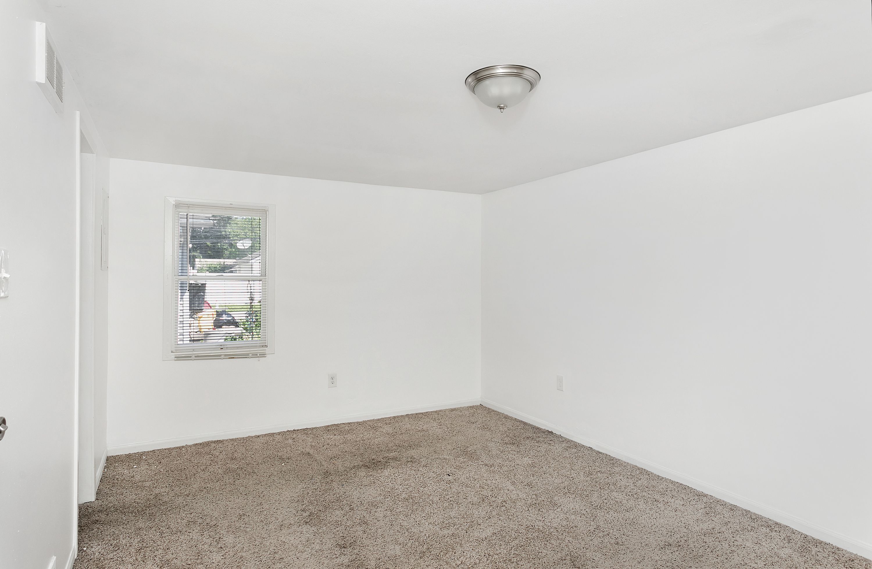 23440 Reynolds Avenue