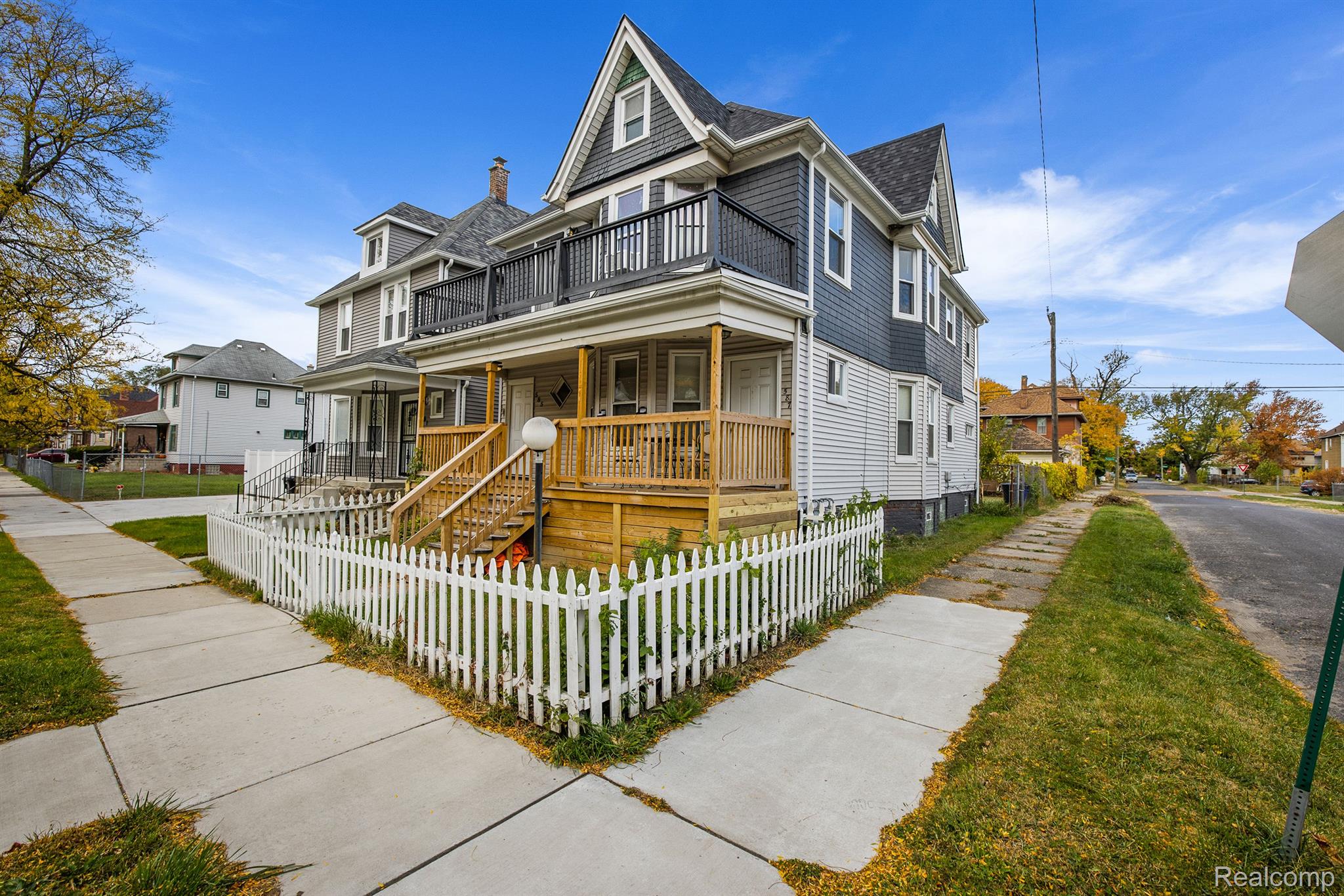 585 MOUNT VERNON Street