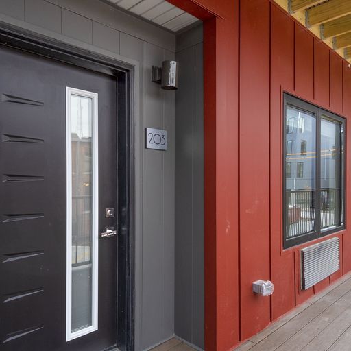 664 W ALEXANDRINE Street Unit: 203