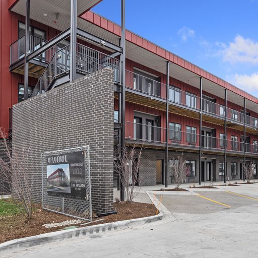 664 W ALEXANDRINE Street Unit: 203