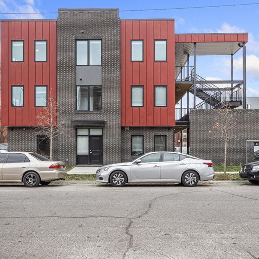 664 W ALEXANDRINE Street Unit: 203