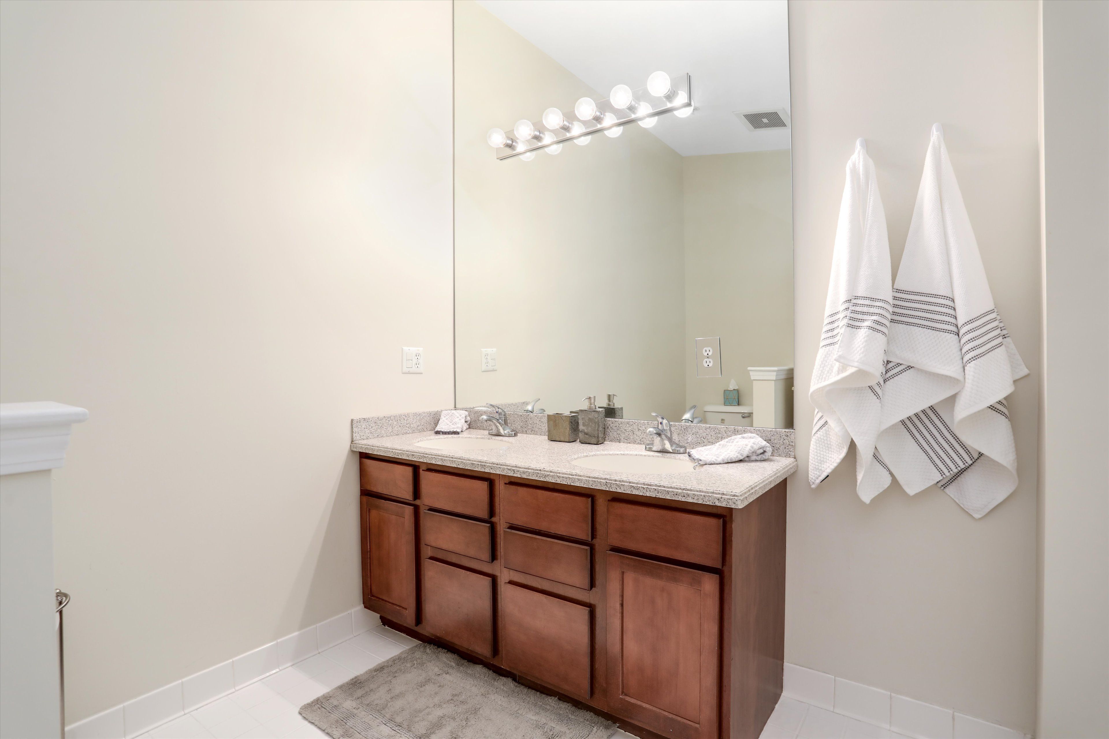 2612 WOODWARD Avenue Unit: 30-3