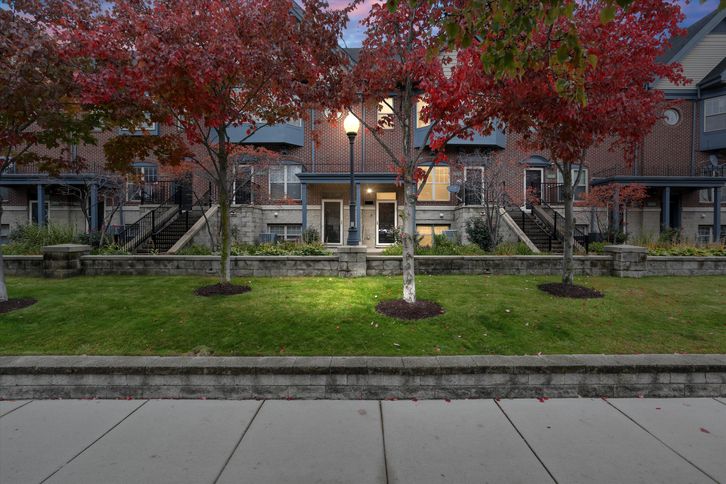 2612 WOODWARD Avenue Unit: 30-3