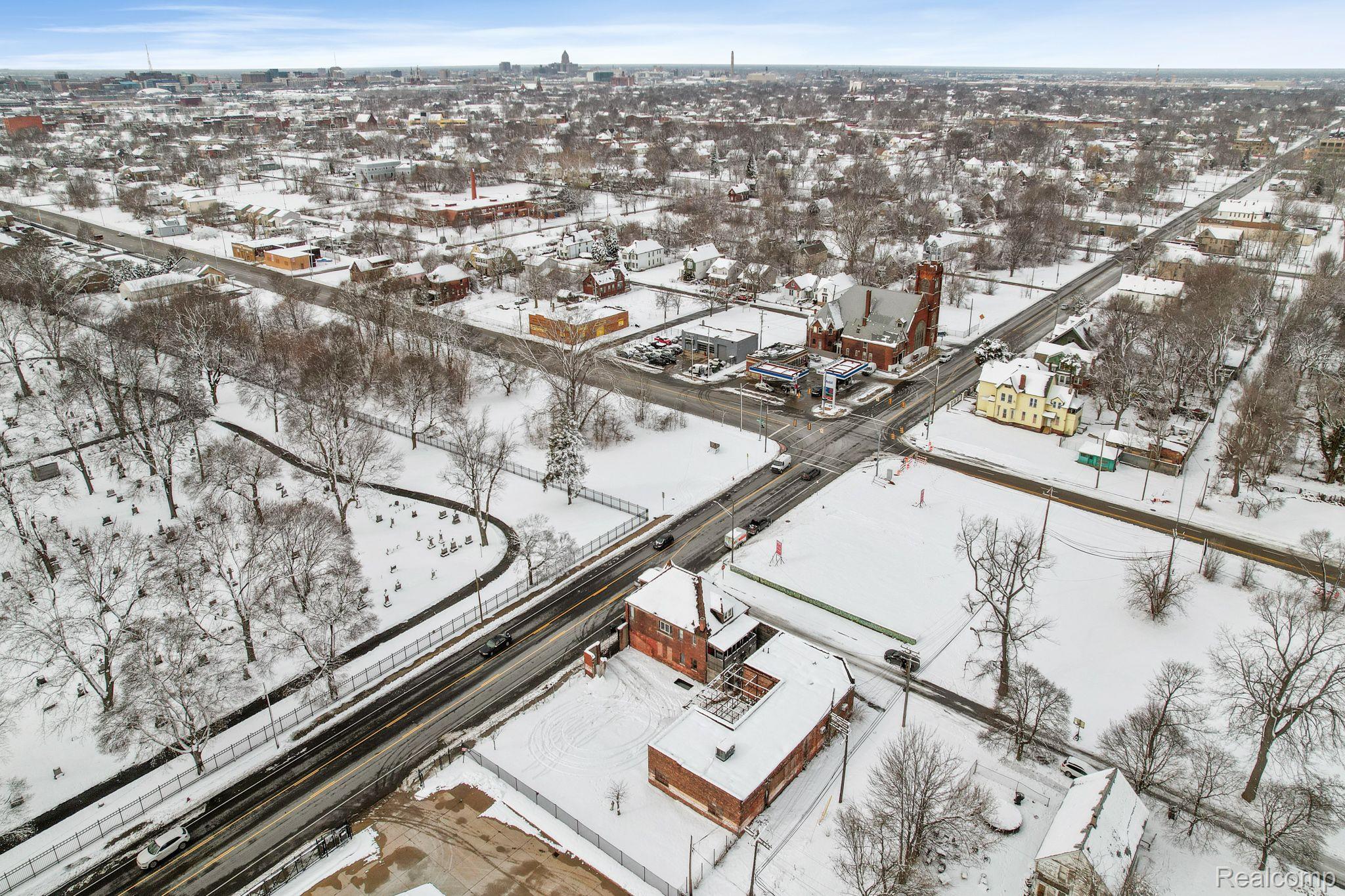 2238 MOUNT ELLIOTT Street