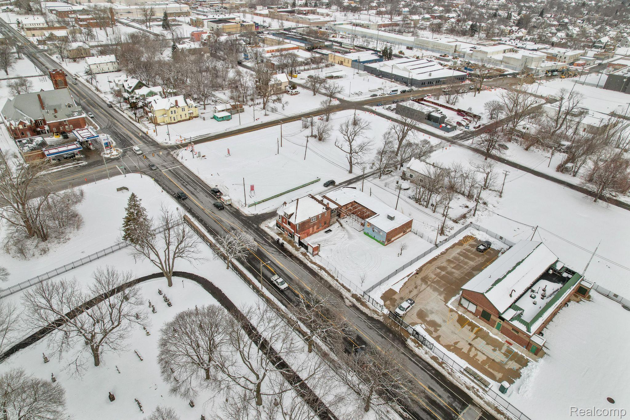 2238 MOUNT ELLIOTT Street