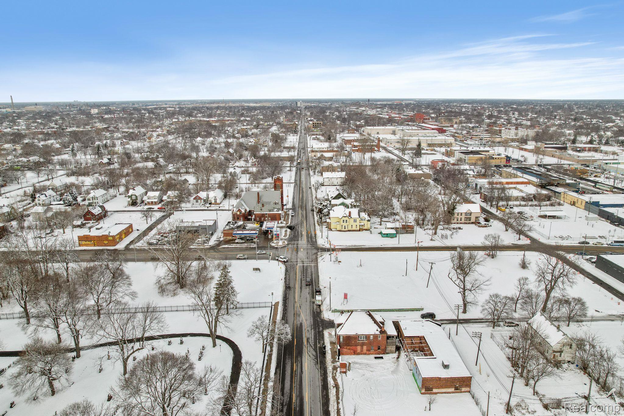 2238 MOUNT ELLIOTT Street