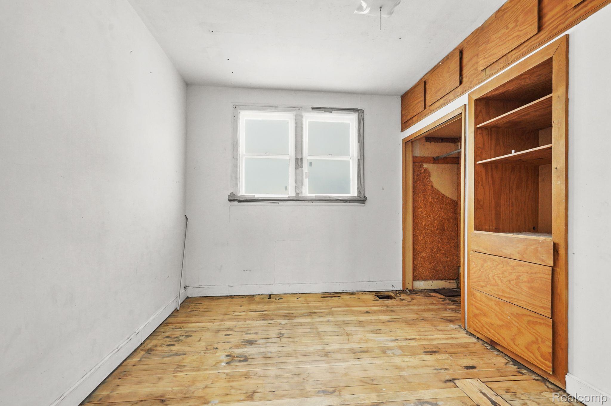 2238 MOUNT ELLIOTT Street