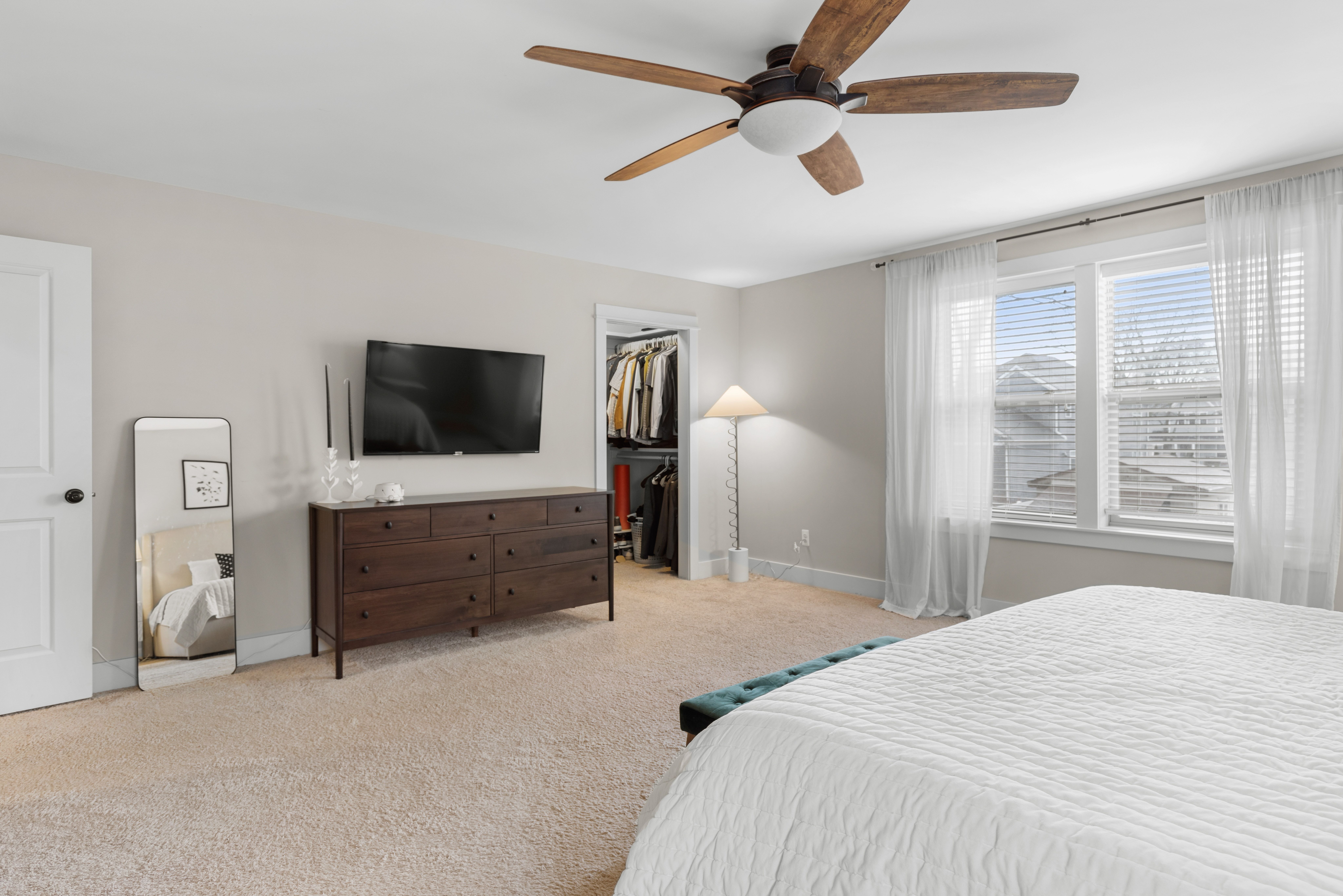 4223 HAMPTON Boulevard