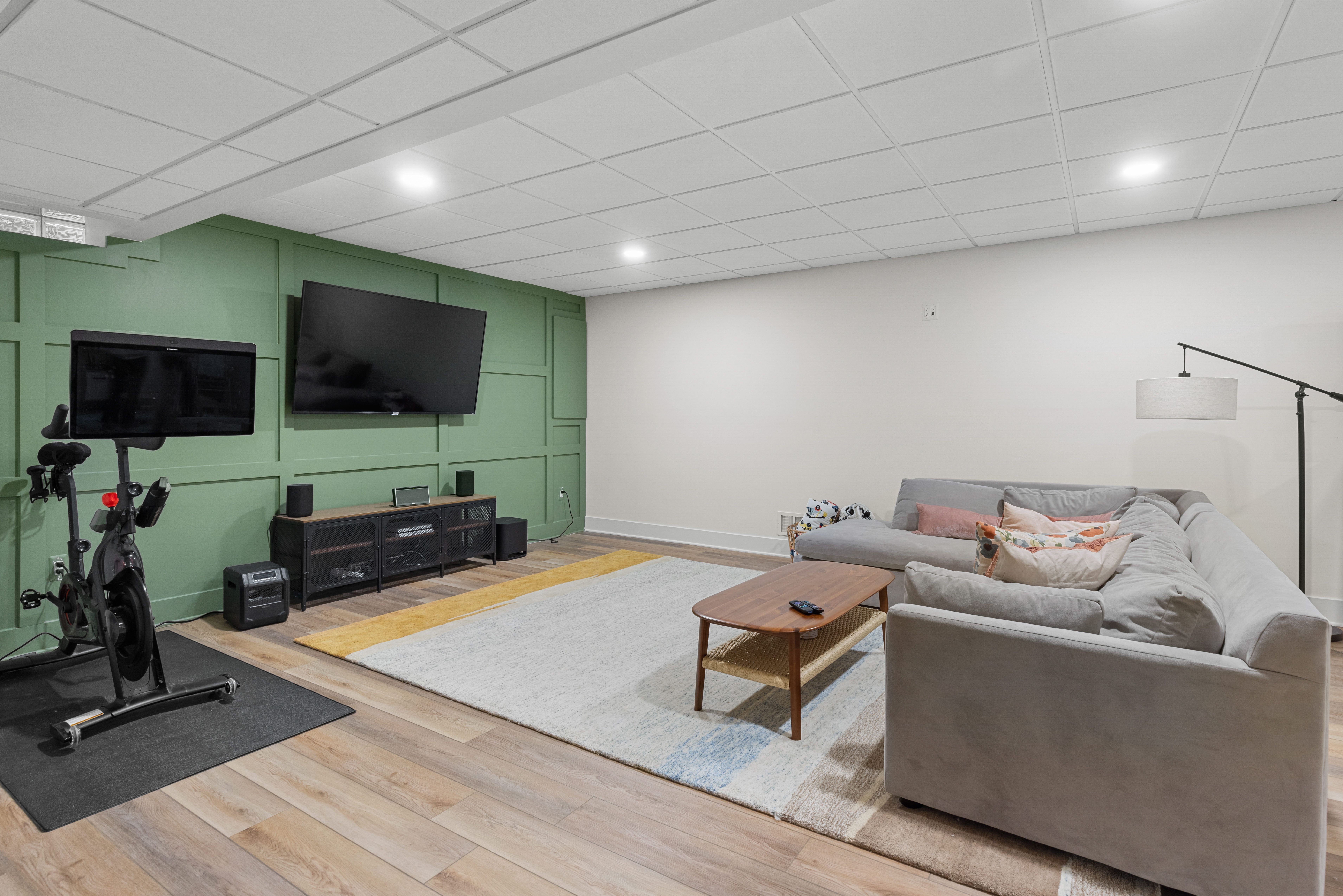 4223 HAMPTON Boulevard